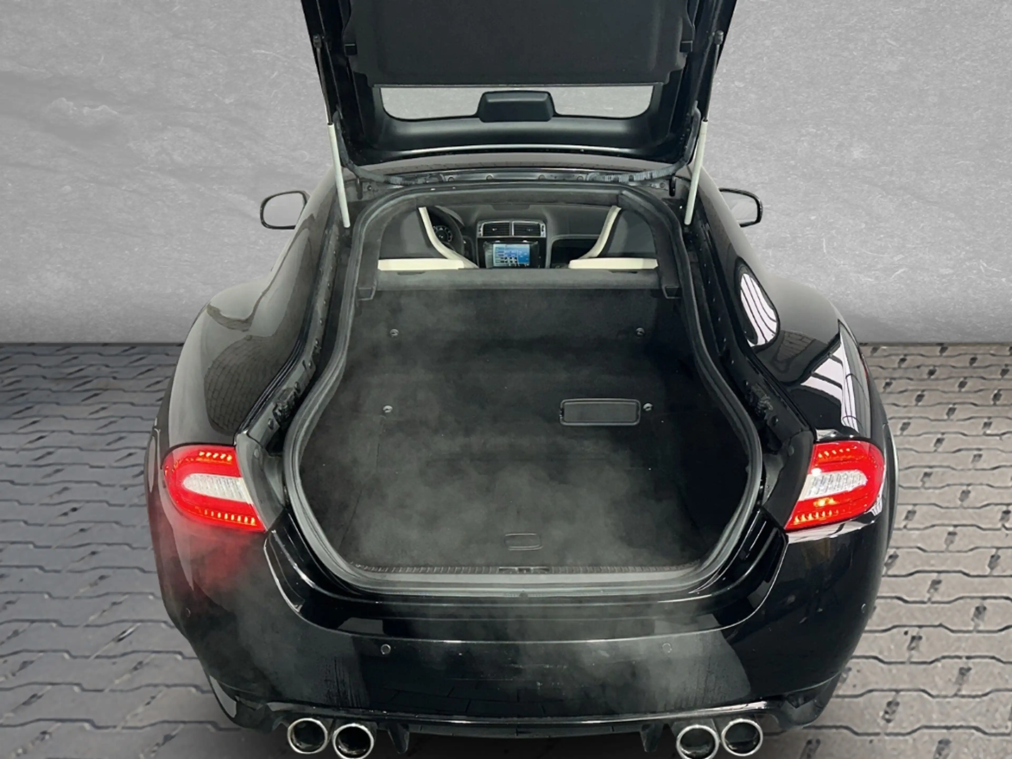 Jaguar XKR R-Dynamic 5.0 V8 Final Fifty U.S. Import — photo 8