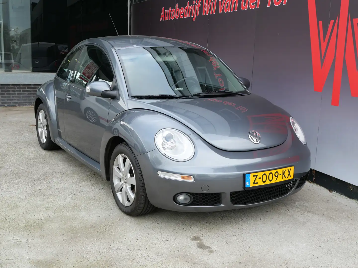 Volkswagen New Beetle 1.6 UNITED | AIRCO | CRUISE | YOUNGTIMER | 2e EIG Grau - 2