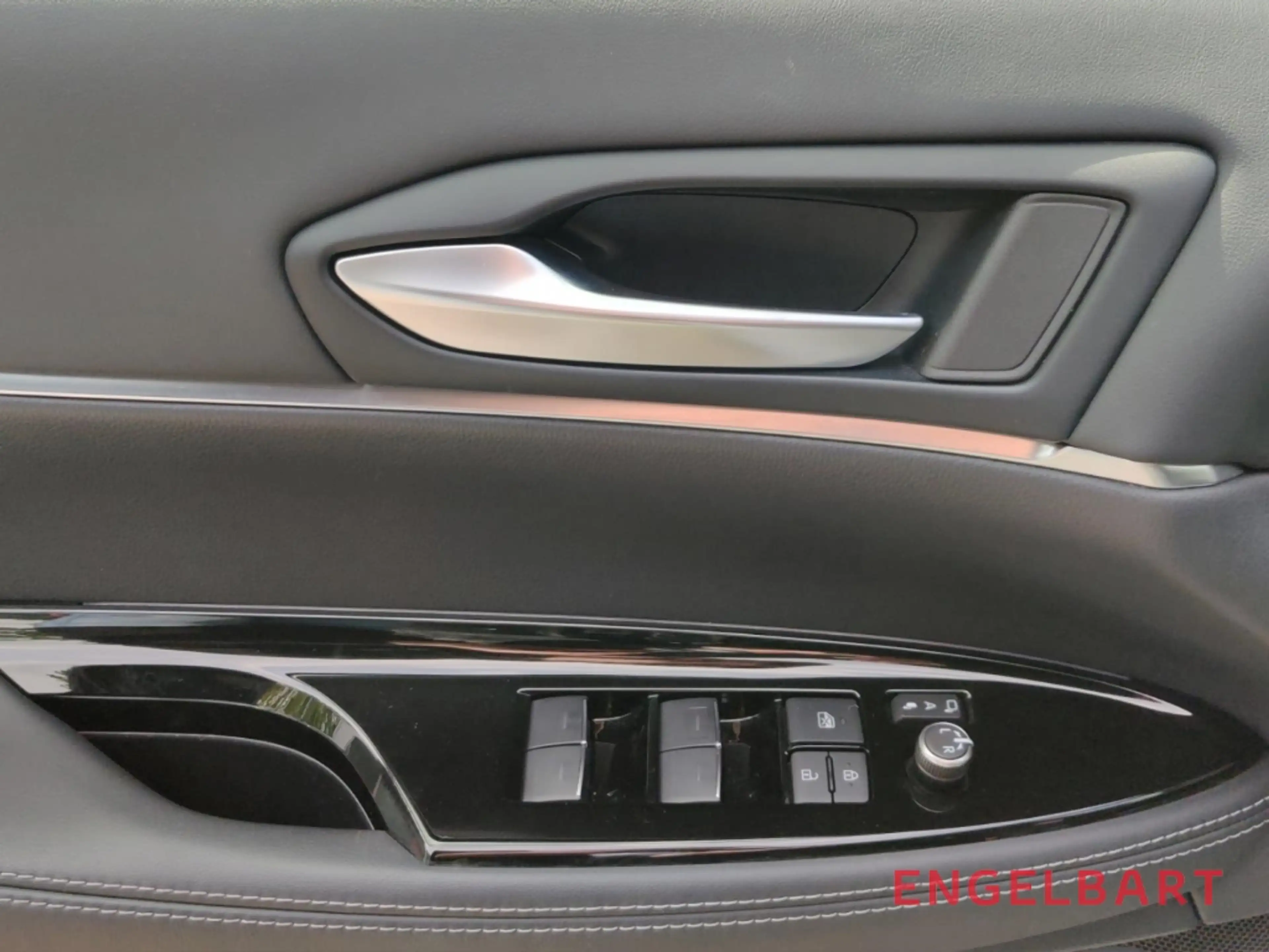 Toyota Mirai Executive Navi Soundsystem JBL 360 Kamera LED Appl — photo 10