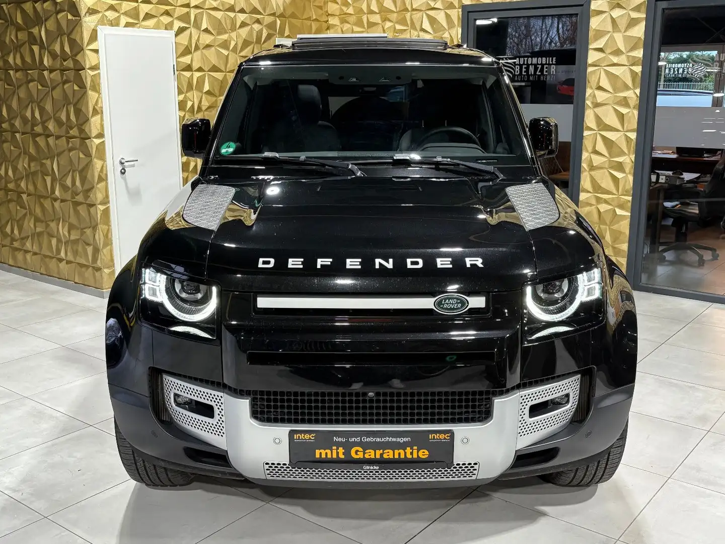 Land Rover Defender 110 SE/P400/PANO//360°/LEDER/APPLE/NAVI Schwarz - 2