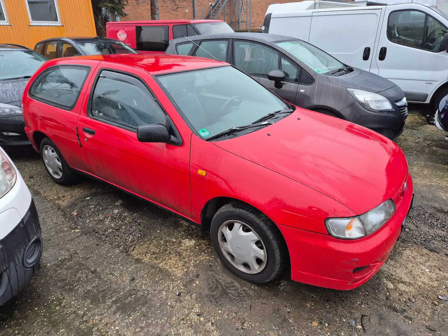 Nissan Almera 1.4 S Rojo - 2