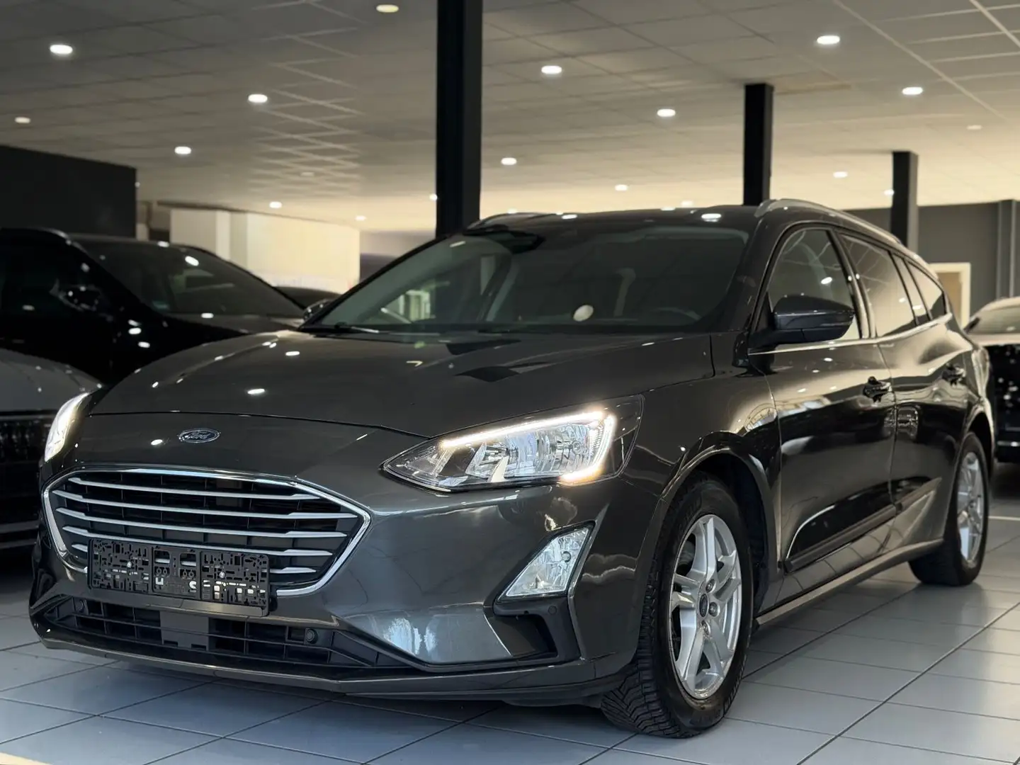 Ford Focus Turnier Cool&Connect*CARPLAY*SITZ-H*NAVI* Gris - 2