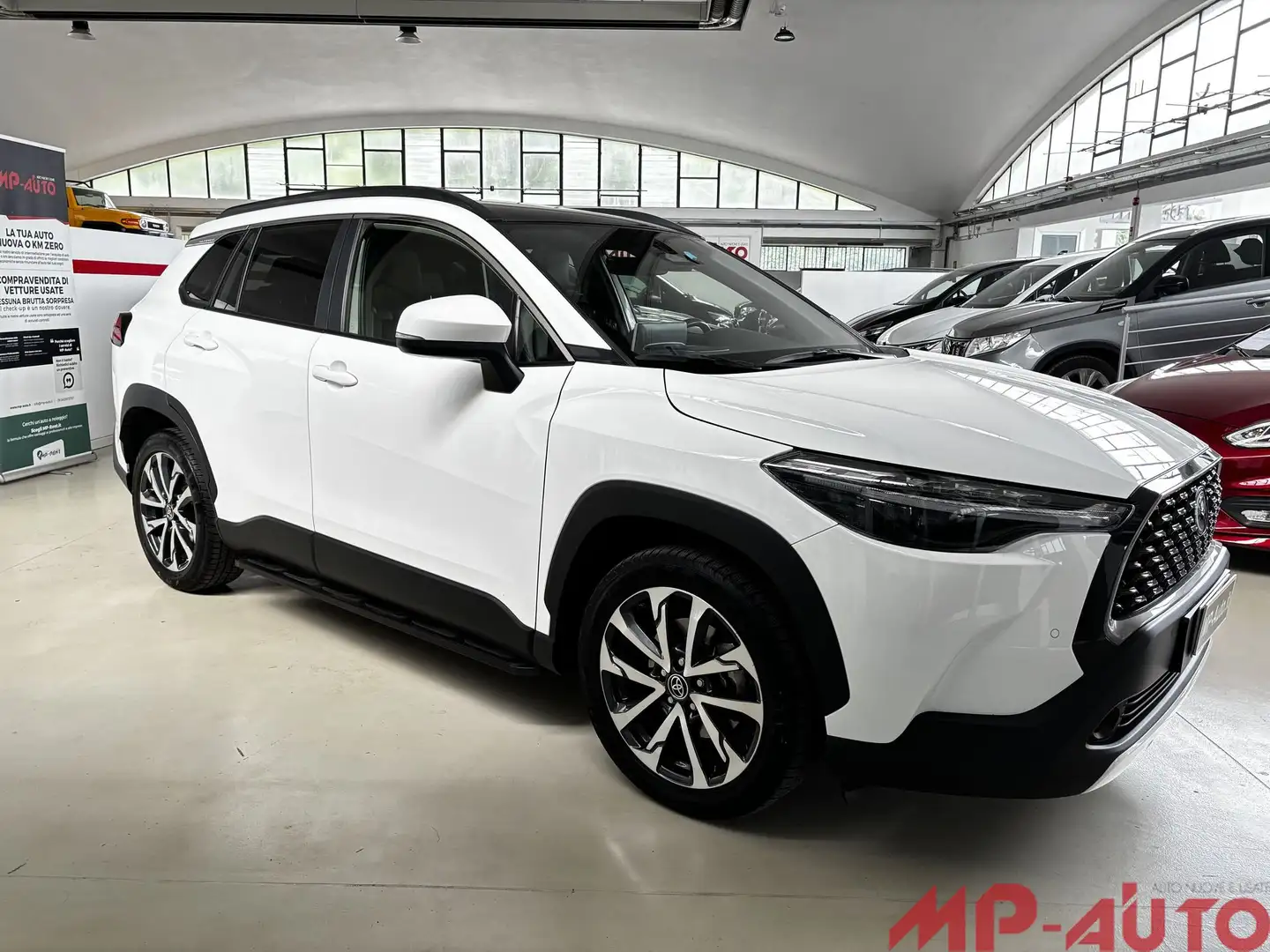 Toyota Corolla Cross 2.0 Hybrid 197 CV E-CVT Lounge Blanco - 2