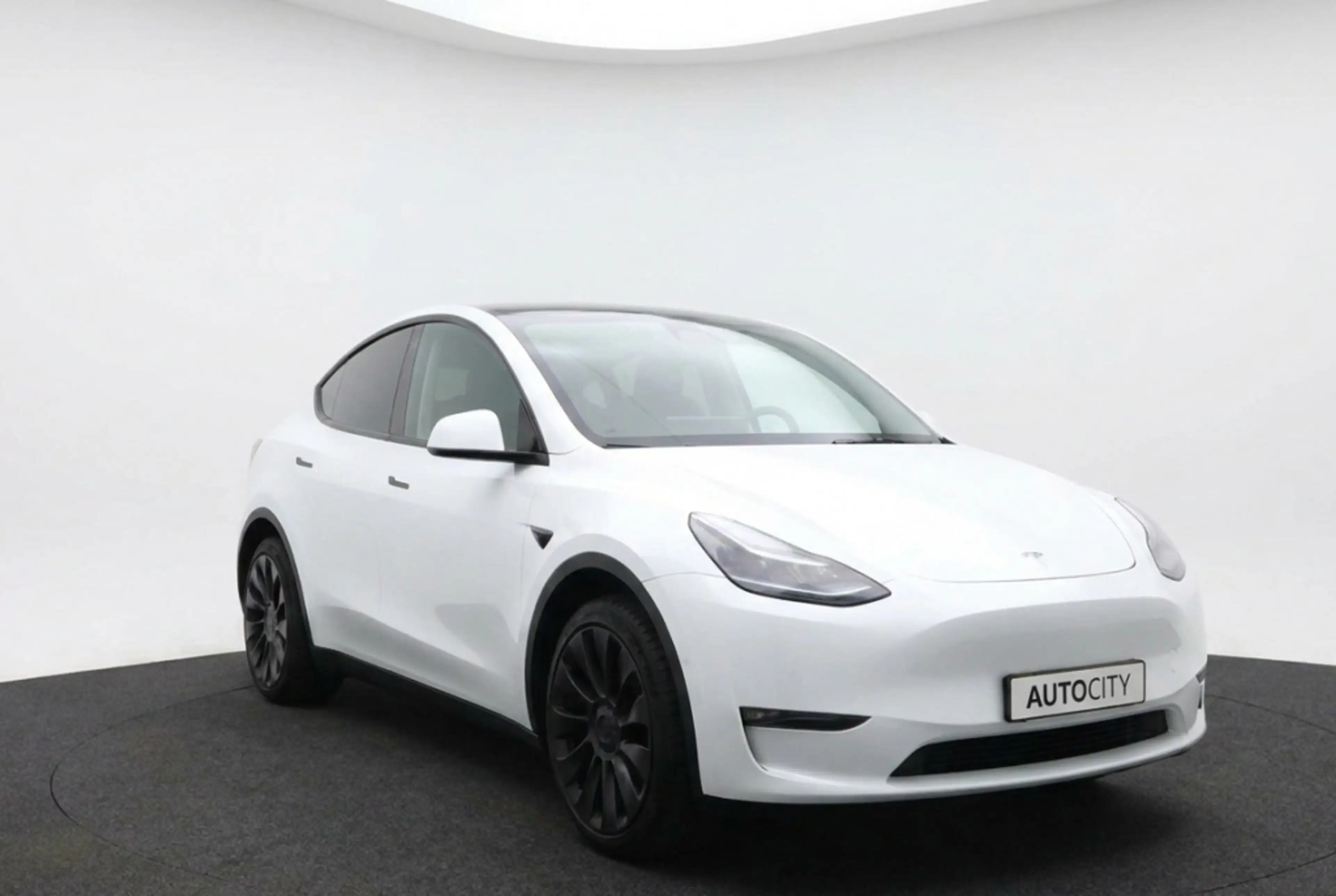 Tesla Model Y Long Range AWD 75kWh Full Self Driving l Warmtepom — photo 7
