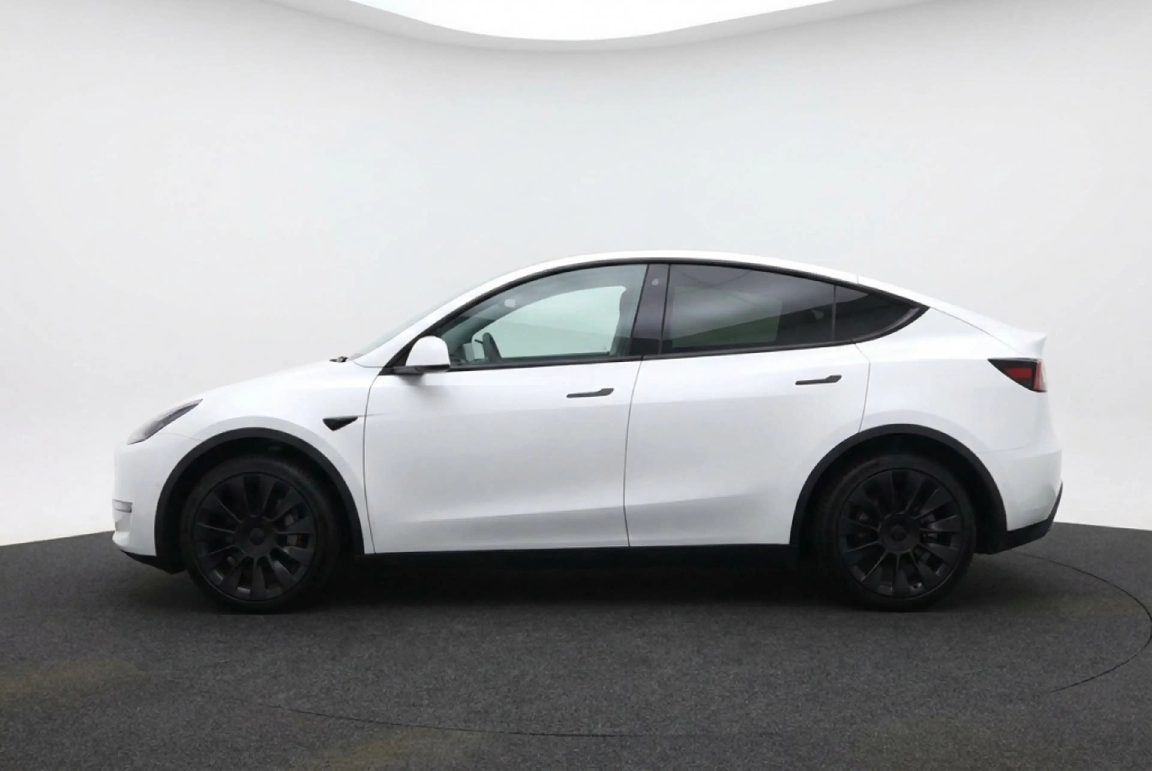 Tesla Model Y Long Range AWD 75kWh Full Self Driving l Warmtepom — photo 6