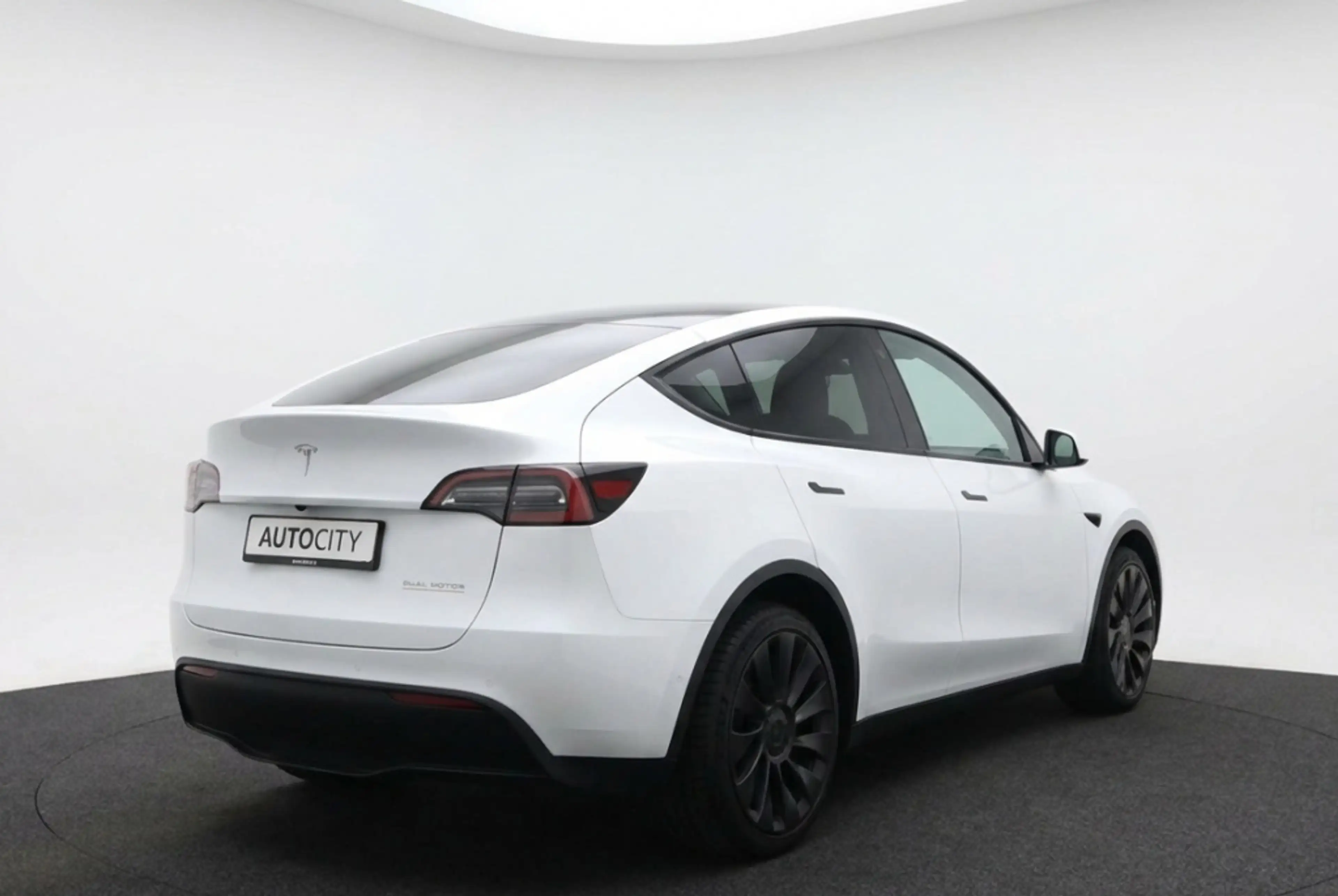 Tesla Model Y Long Range AWD 75kWh Full Self Driving l Warmtepom — photo 3