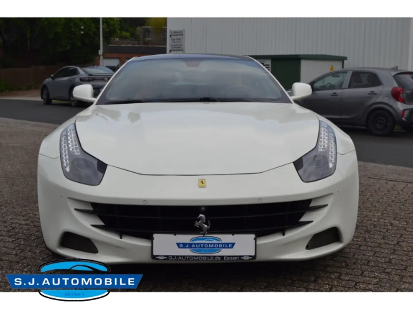 Ferrari FF Alb - 2