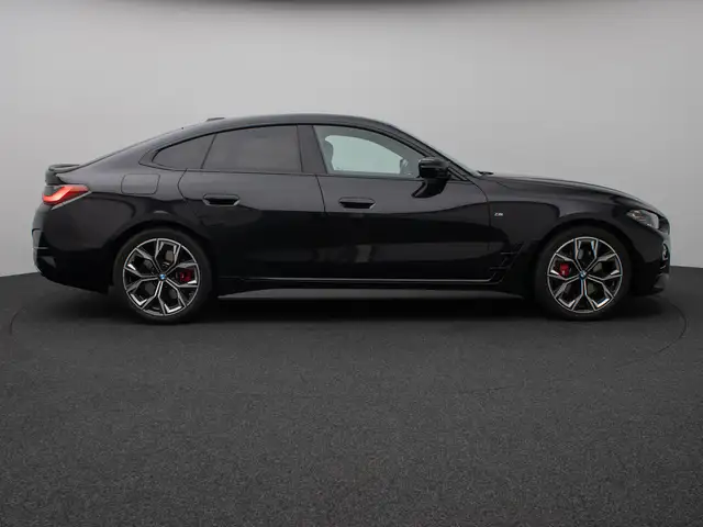 BMW 4 Series view 5