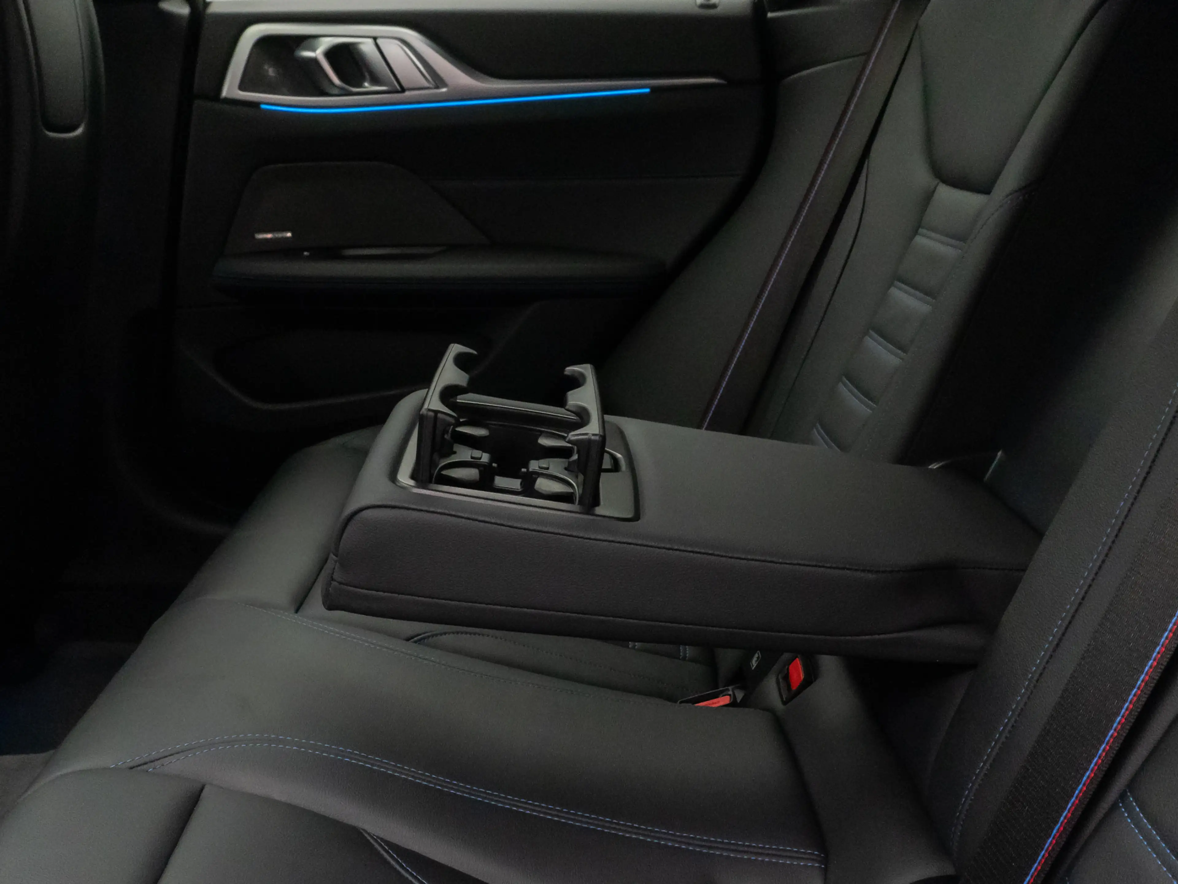 BMW 440 Gran Coupé Kamera Glasdach HUD DAB H K 19 — photo 28