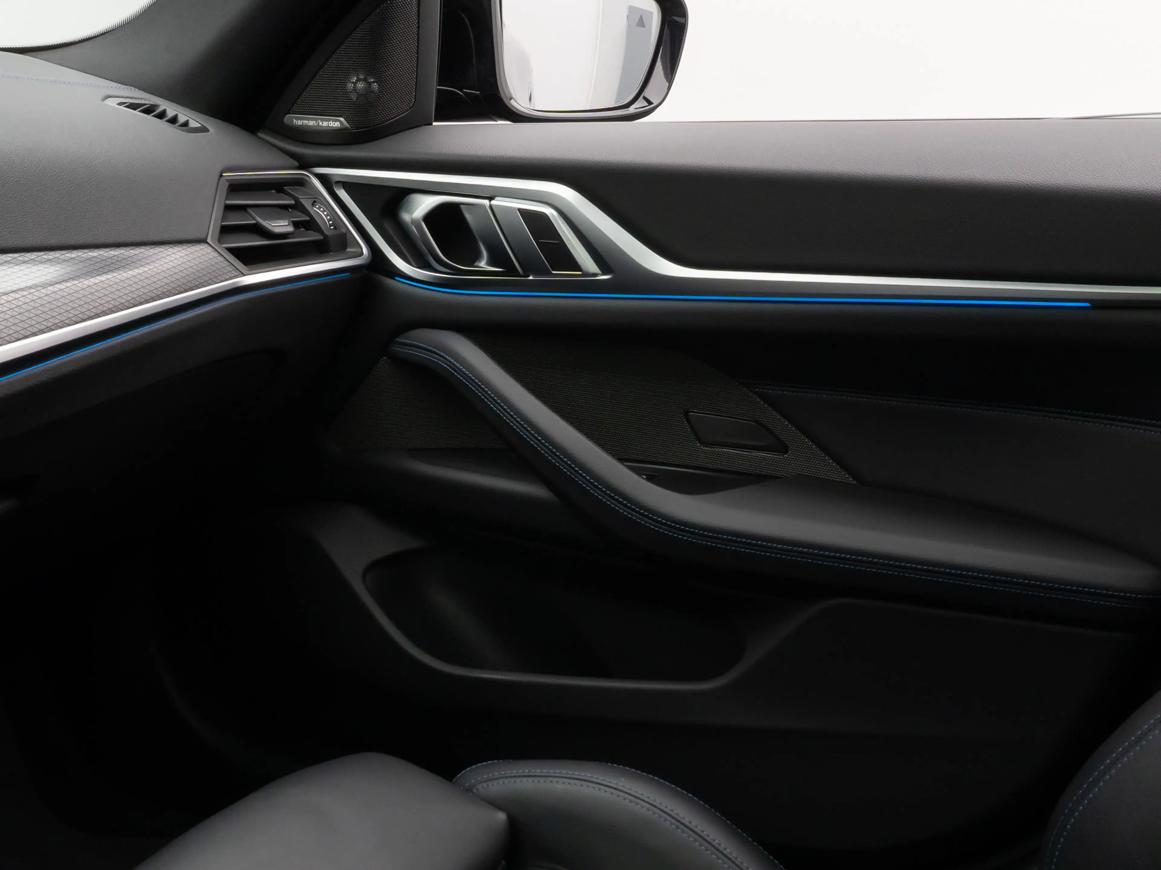 BMW 440 Gran Coupé Kamera Glasdach HUD DAB H K 19 — photo 33
