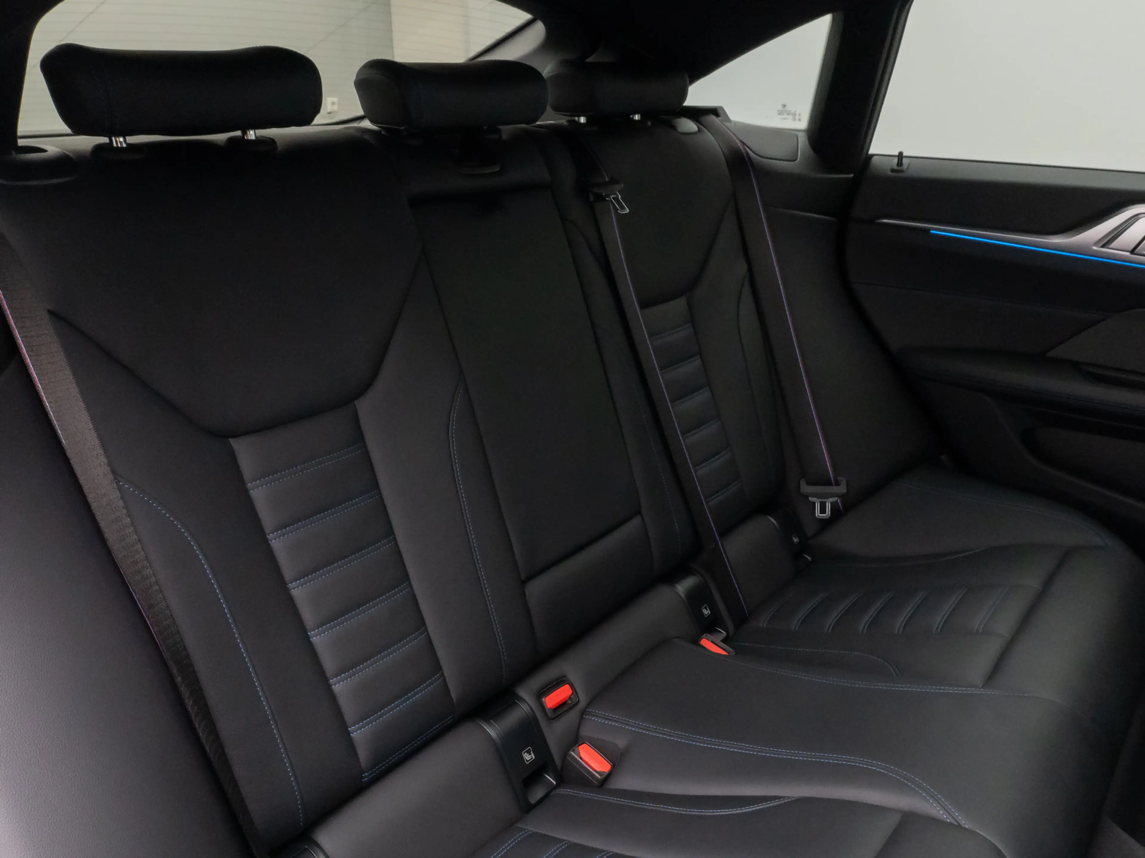 BMW 440 Gran Coupé Kamera Glasdach HUD DAB H K 19 — photo 29