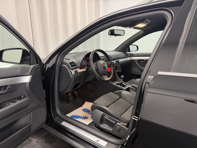 Audi A4 Avant 3.2 V6 quattro B7 S-LINE SPORTPAKET — photo 9