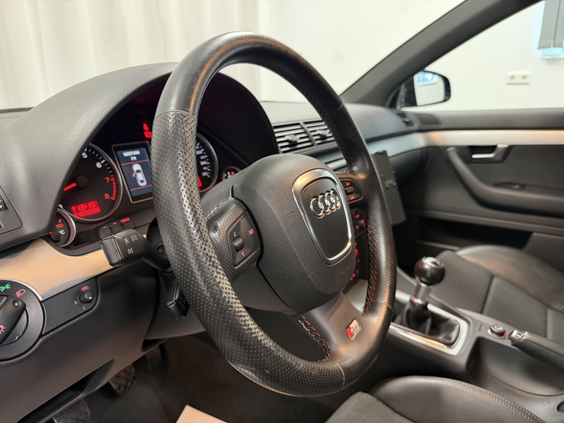 Audi A4 Avant 3.2 V6 quattro B7 S-LINE SPORTPAKET — photo 10