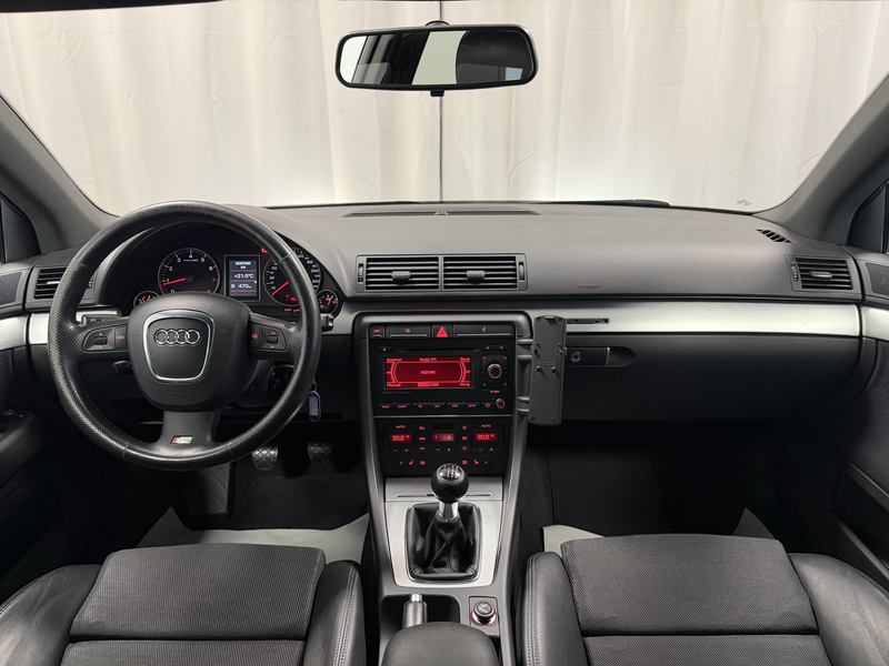 Audi A4 Avant 3.2 V6 quattro B7 S-LINE SPORTPAKET — photo 12