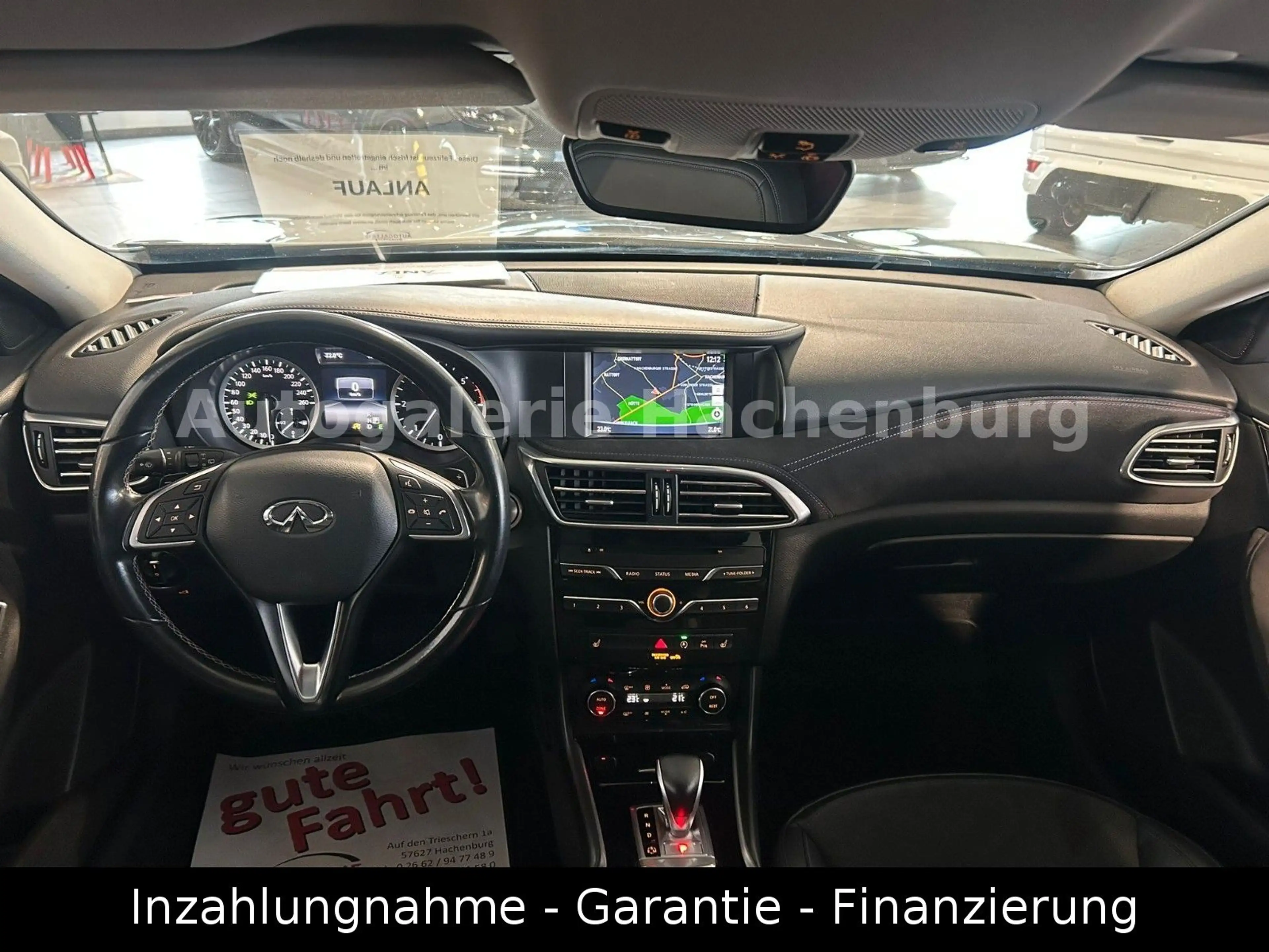 Infiniti Q30 2.2d AWD Premium/LED/LEDER/Navi/GARNATIE/E6 — photo 10