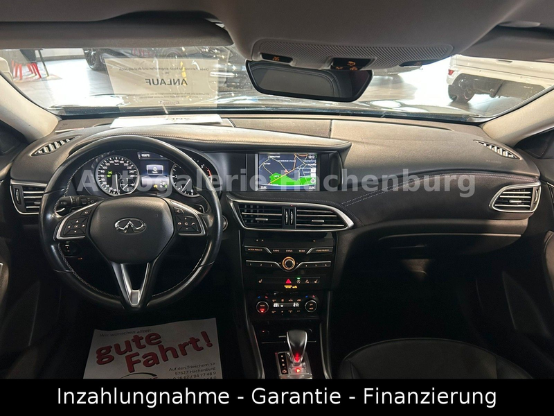 Infiniti Q30 2.2d AWD Premium/LED/LEDER/Navi/GARNATIE/E6 — photo 9