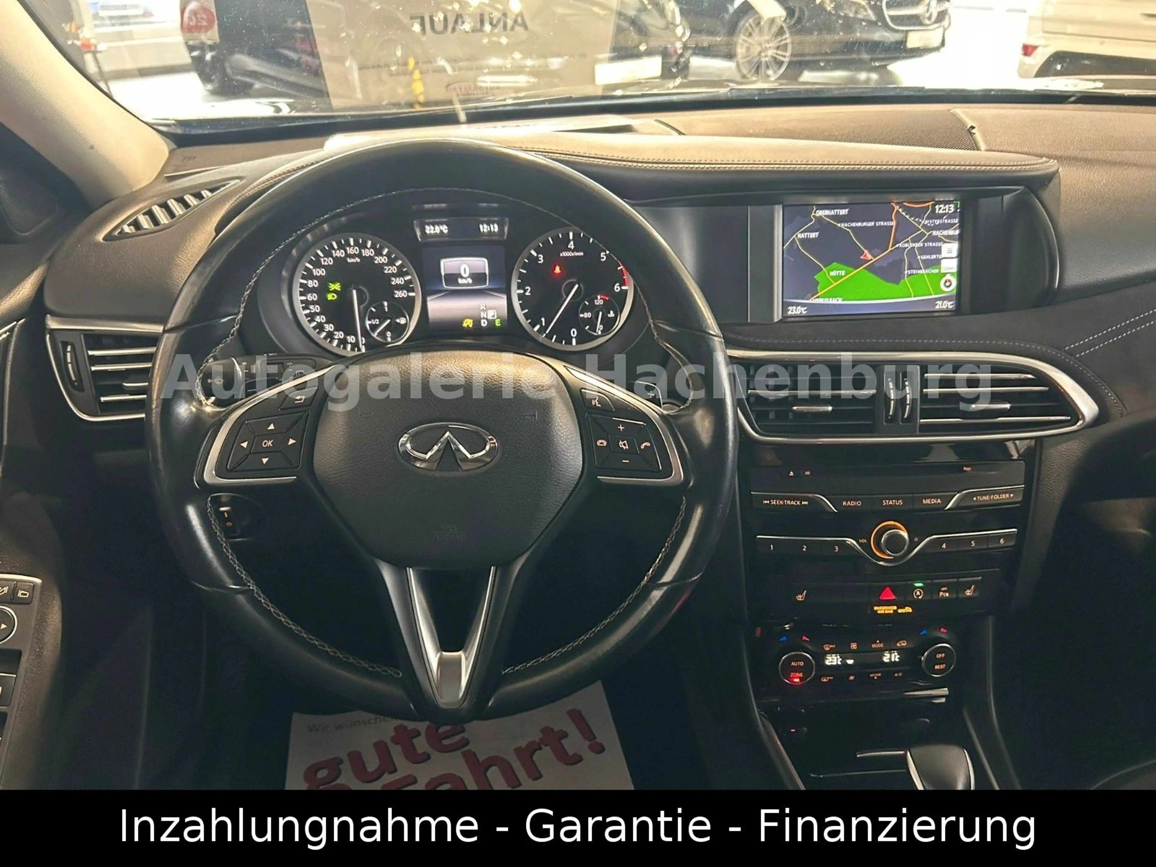 Infiniti Q30 2.2d AWD Premium/LED/LEDER/Navi/GARNATIE/E6 — photo 13