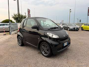 800 40 kW coupé TEEN CDI SPECIAL EDITION