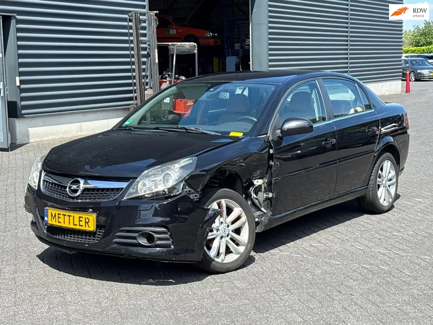 Opel Vectra .2 16V Sedan 4Dr Benzine 2.198cc 108kW (147pk) Zwart - 1