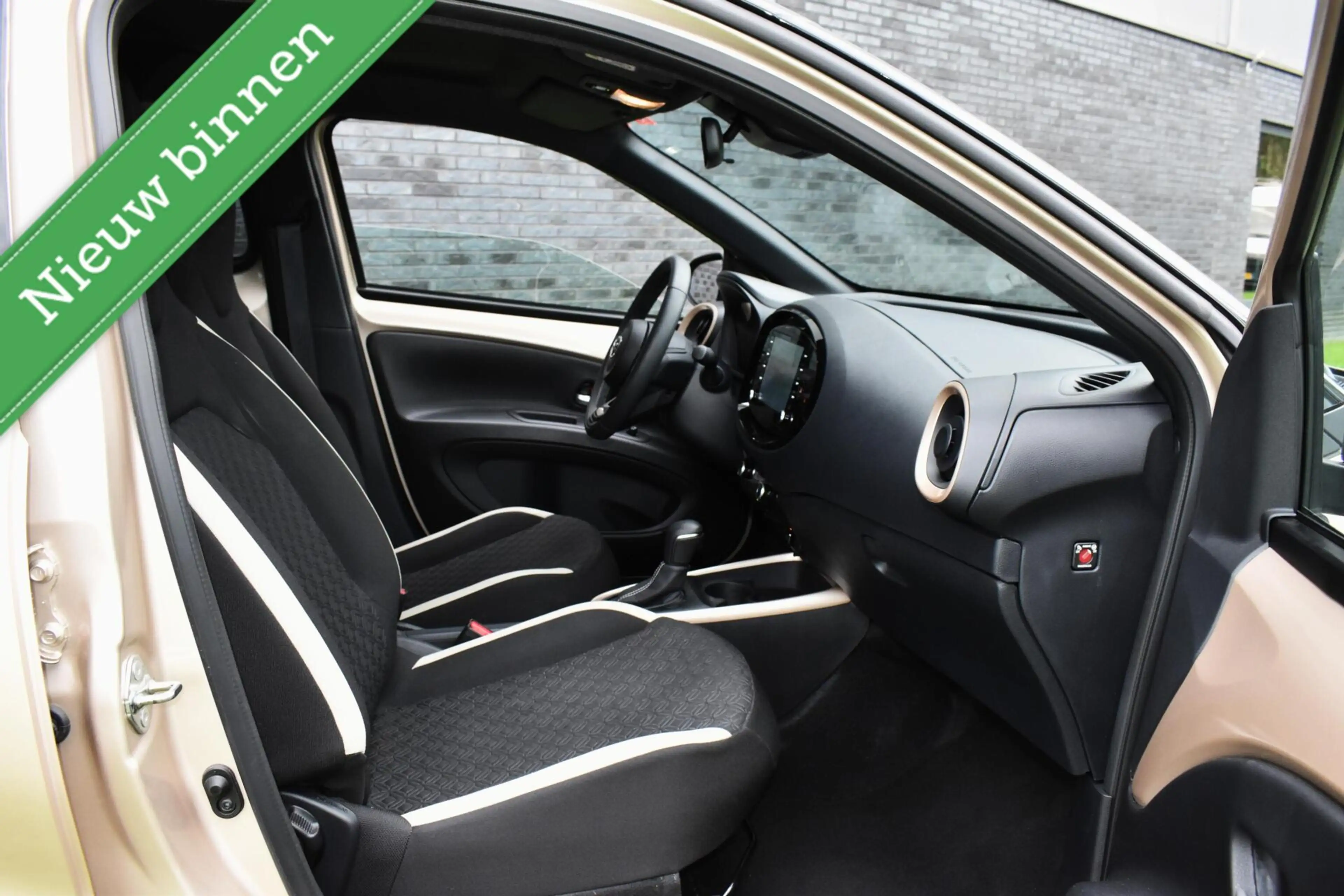 Toyota Aygo X 1.0 VVT-i S-CVT Pulse GOLD AUTOMAAT/STOELVW/CAMERA — photo 8