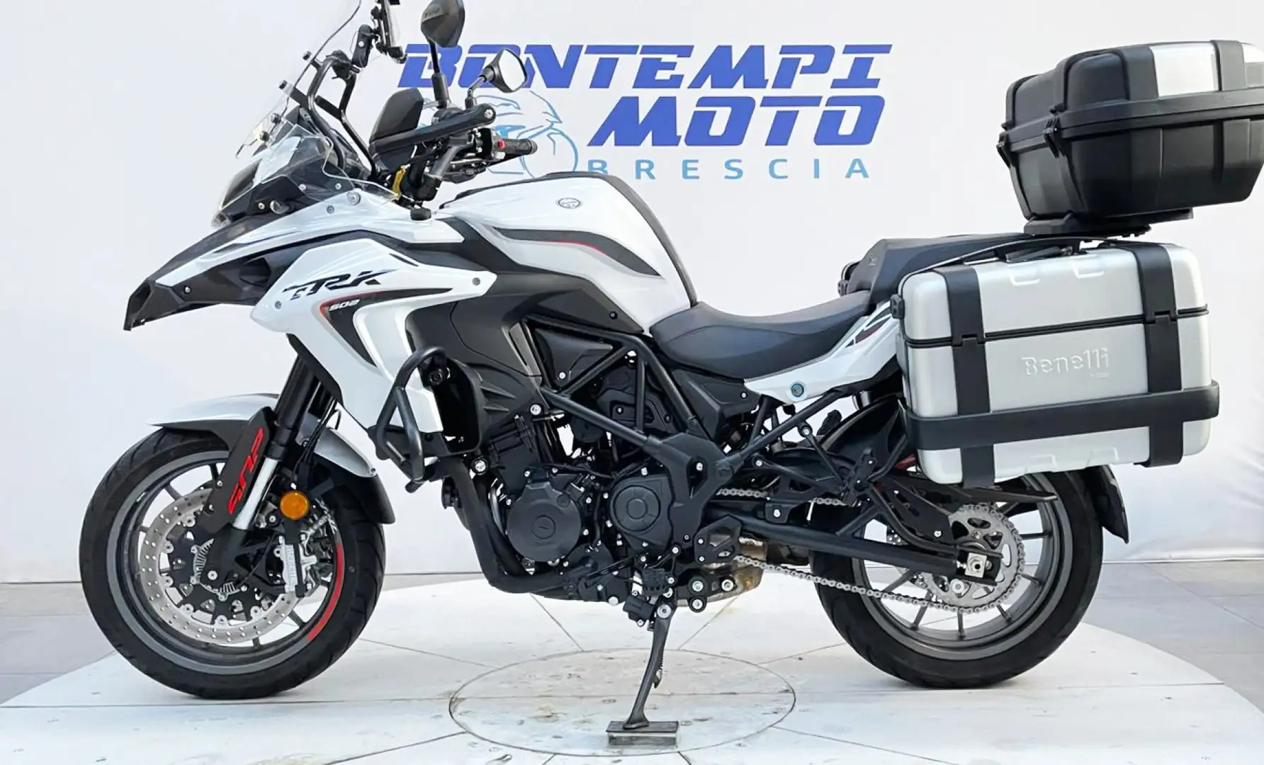 Benelli TRK 502 2024 - KM. 6000 + VALIGIE Bianco - 2