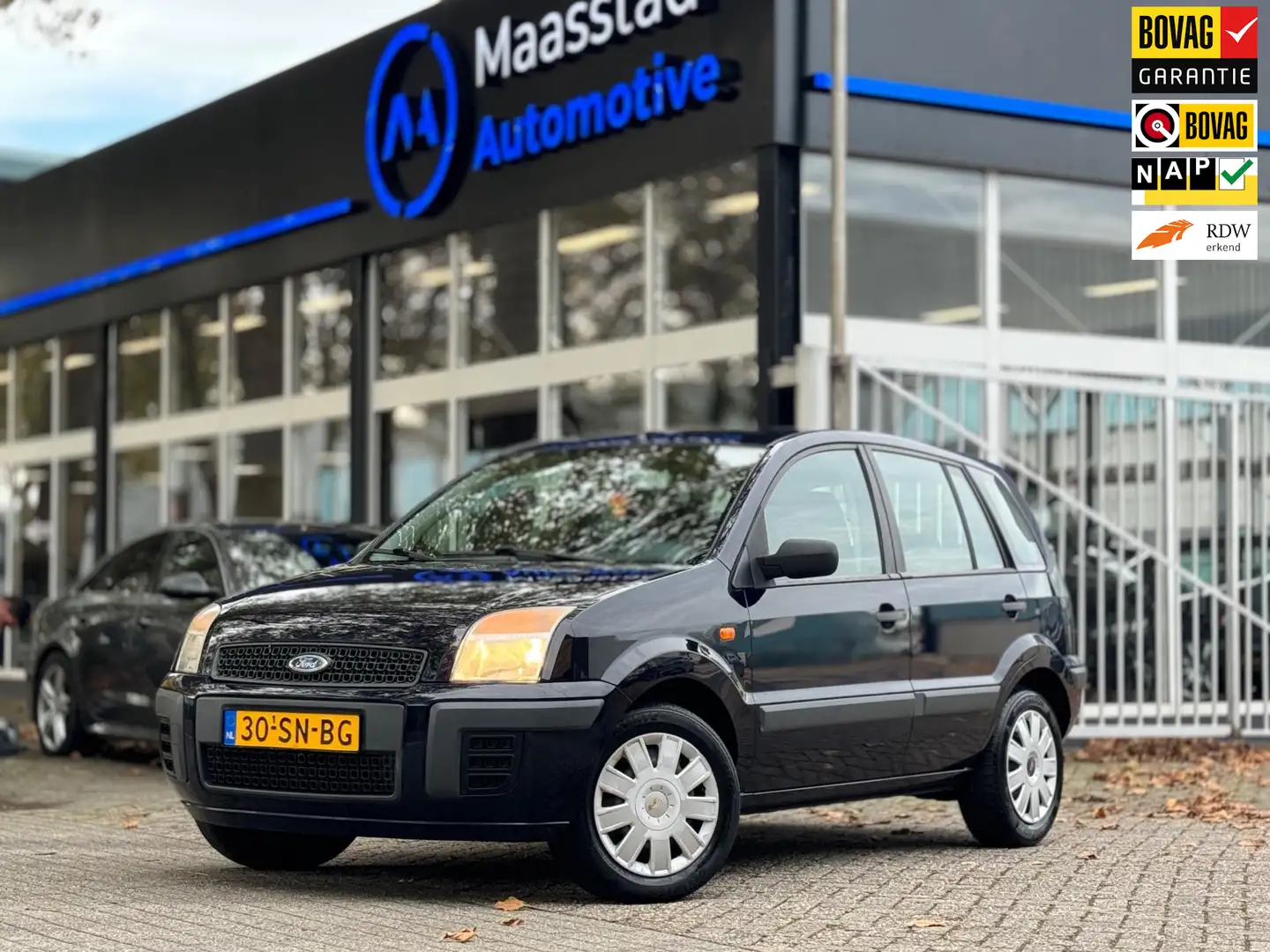 Ford Fusion 1.4- Nieuwe APK Airco Elek.ramen A-merk banden 5de Blauw - 1
