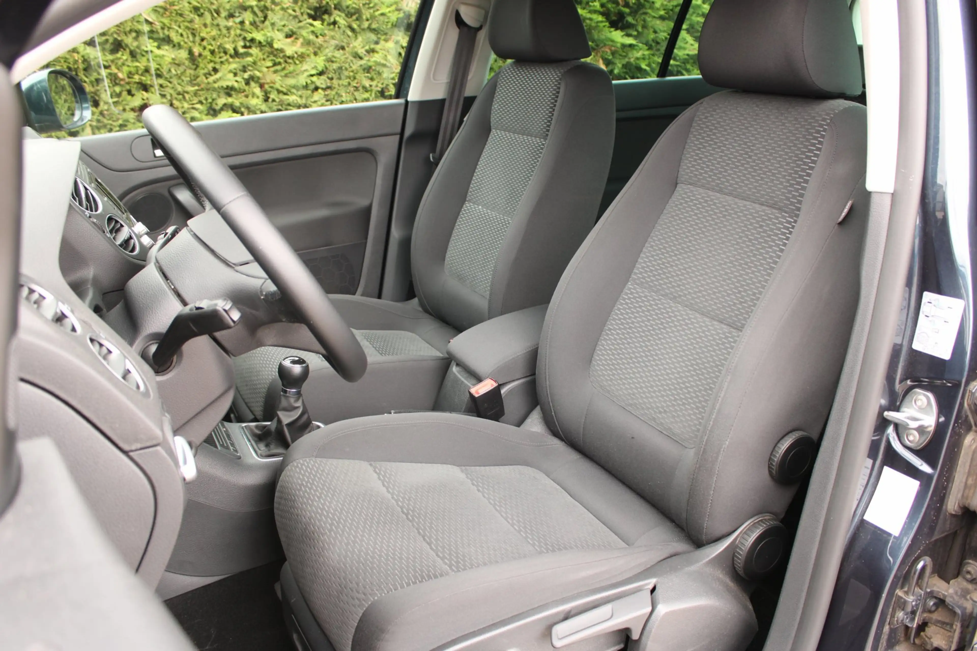 Volkswagen Golf Plus 1.2 TSI Comfortline BlueMotion Navi Xenon PDC 1eEi — photo 7
