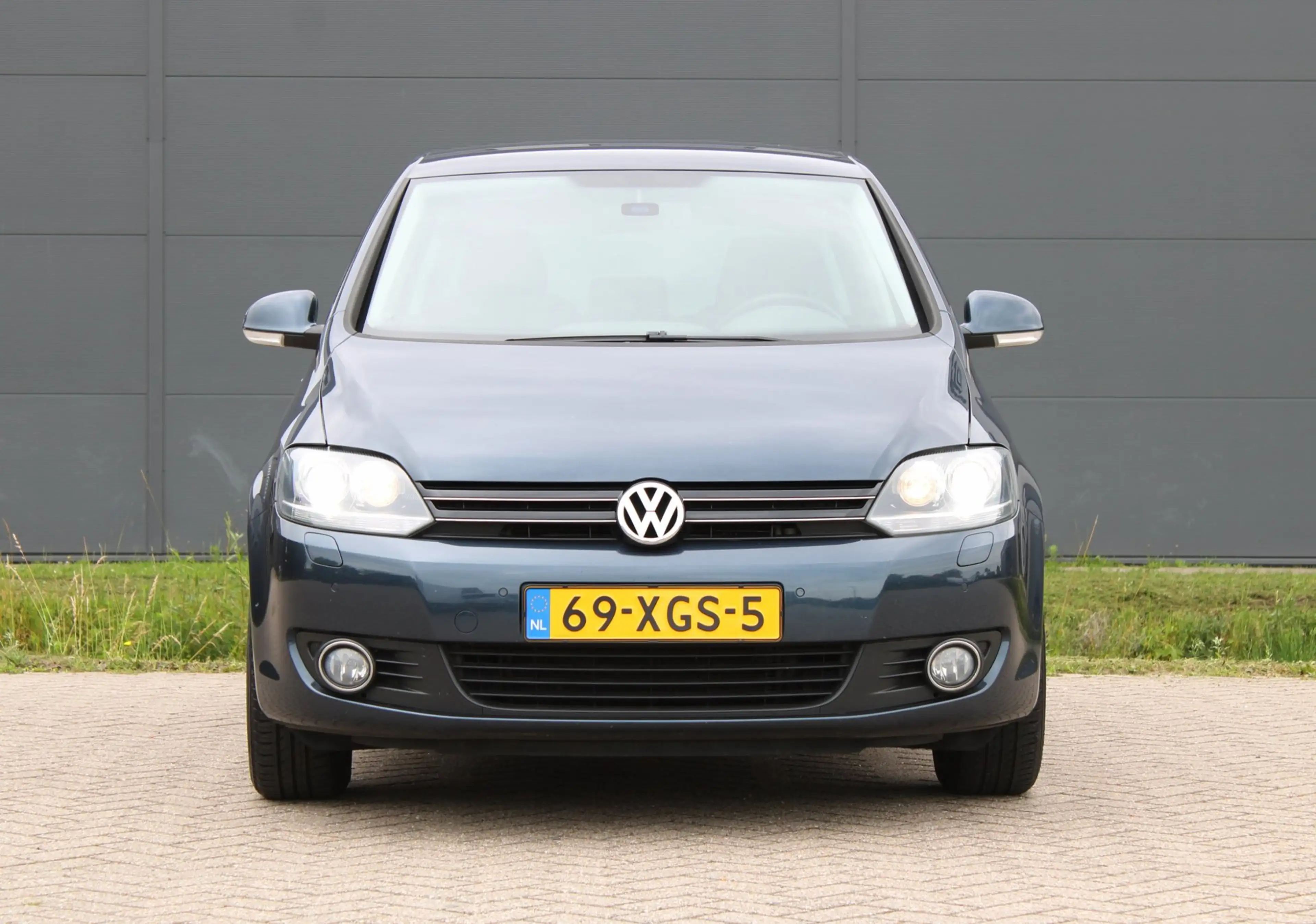 Volkswagen Golf Plus 1.2 TSI Comfortline BlueMotion Navi Xenon PDC 1eEi — photo 11
