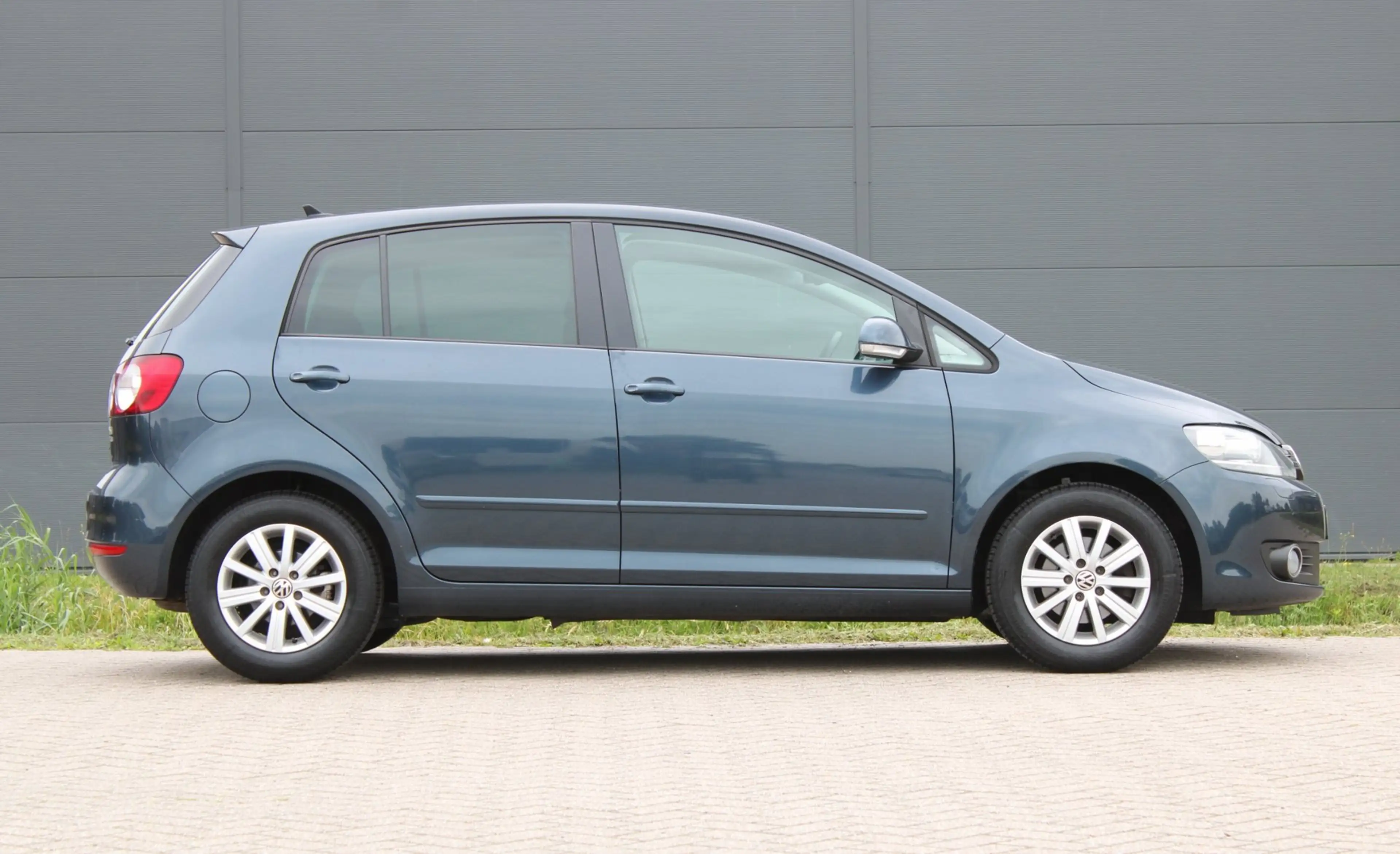 Volkswagen Golf Plus 1.2 TSI Comfortline BlueMotion Navi Xenon PDC 1eEi — photo 12