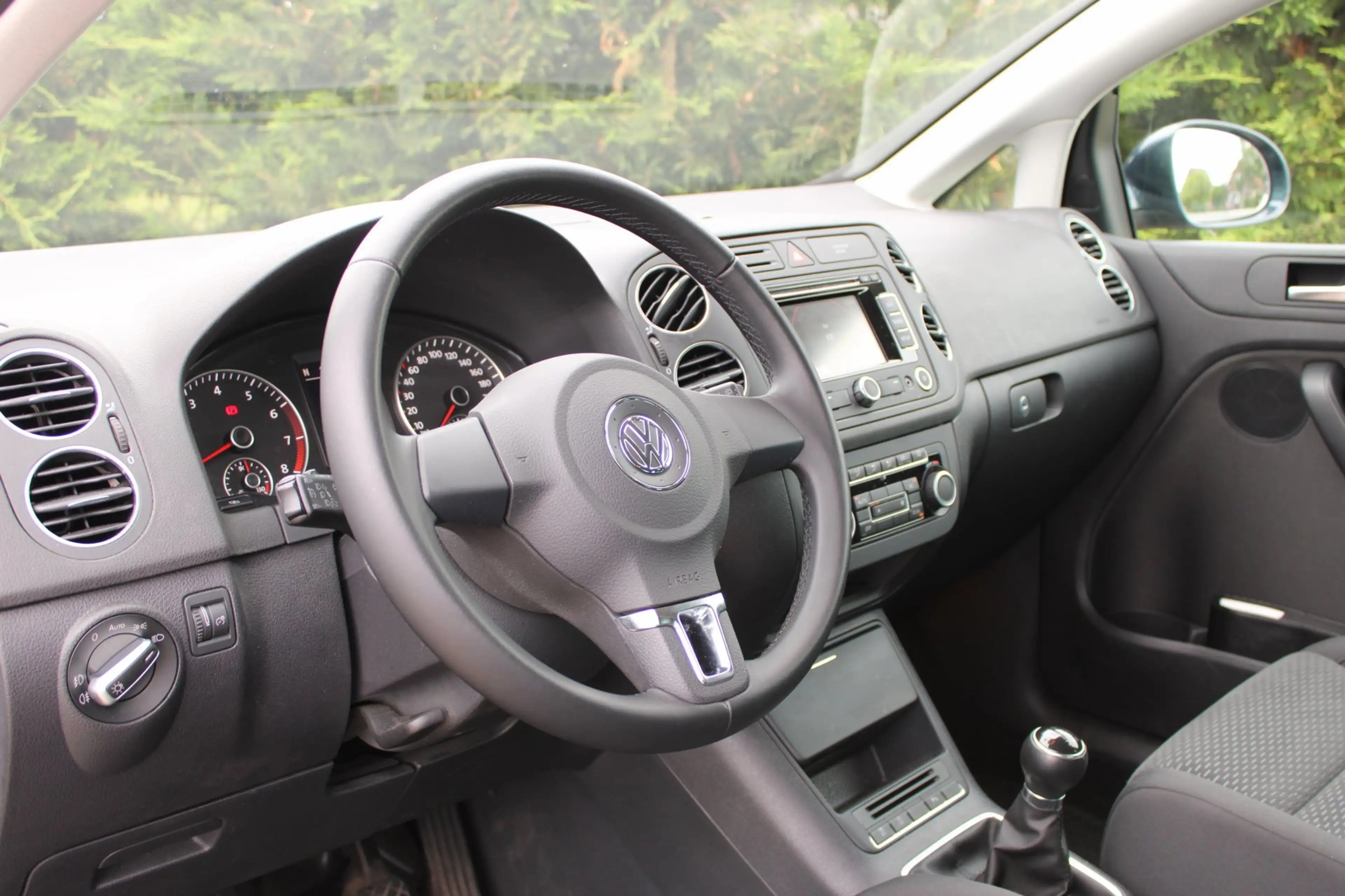 Volkswagen Golf Plus 1.2 TSI Comfortline BlueMotion Navi Xenon PDC 1eEi — photo 5