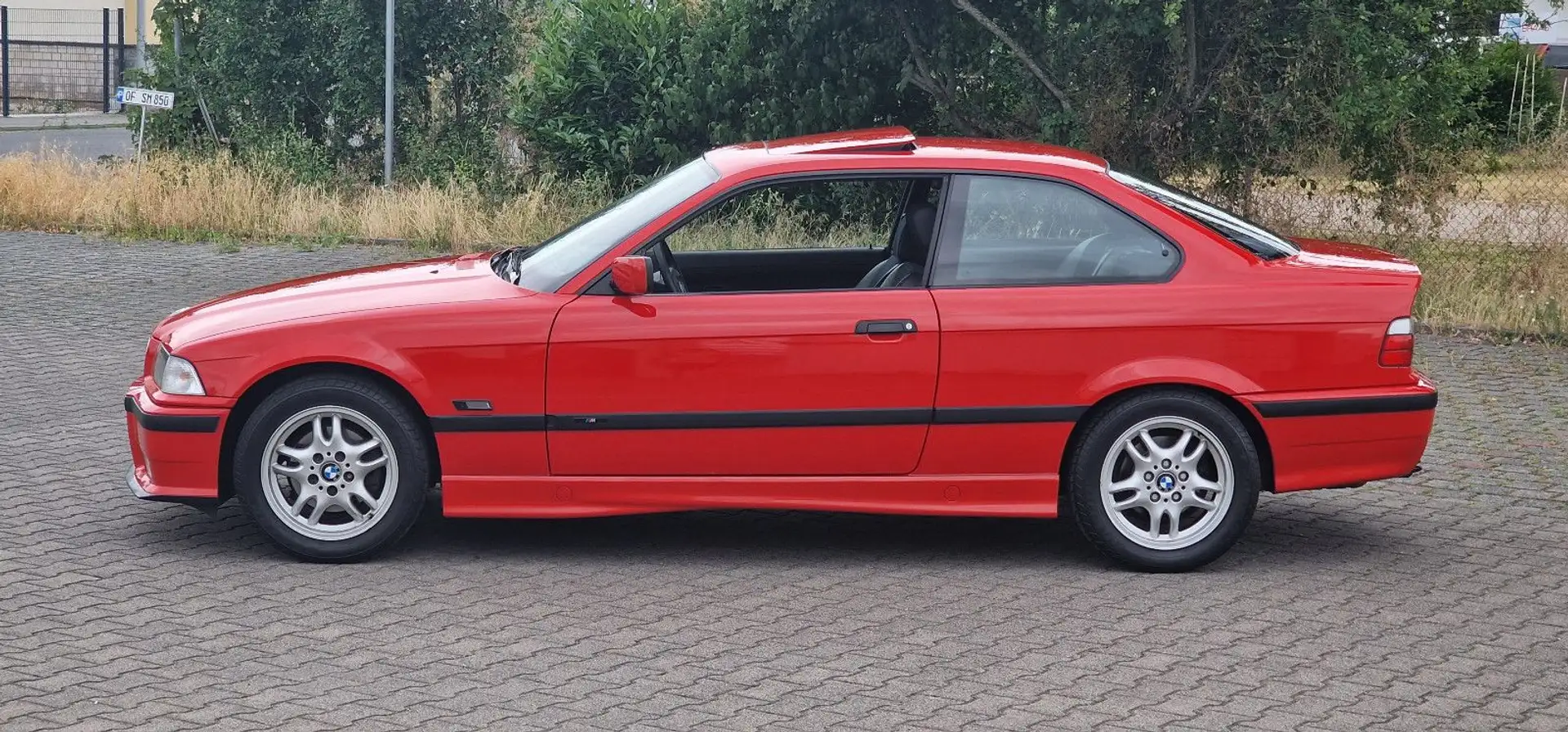 BMW 318 E36 318is M-Paket | Hellrot | Rostfrei | Sammler Kırmızı - 2