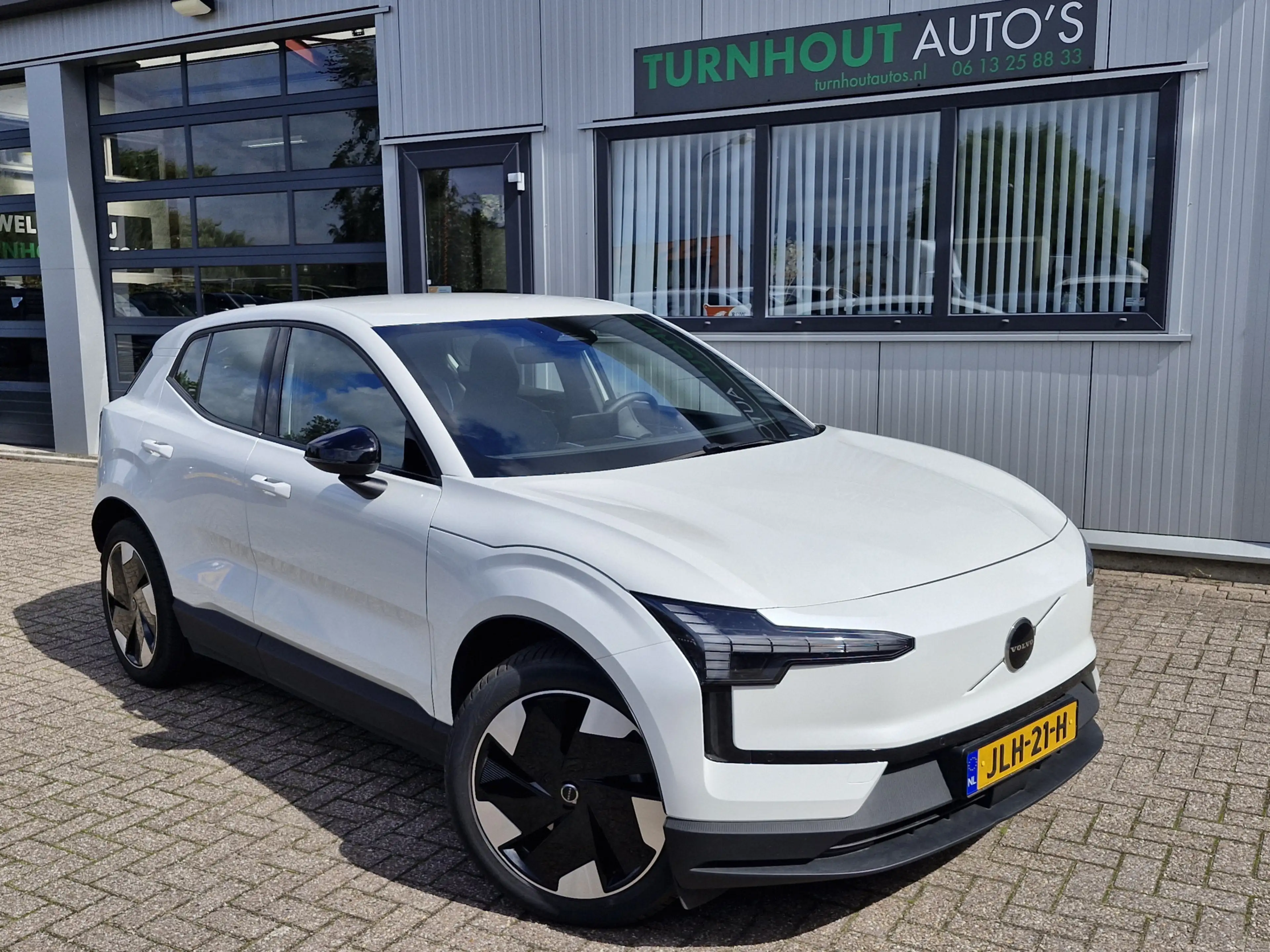 Volvo EX30 Single Motor Extended Range Plus 69 kWh | Warmte p