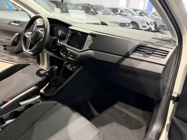 Volkswagen Polo view 10