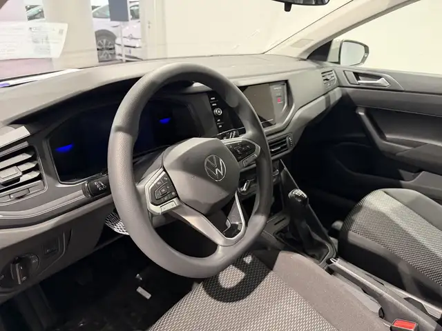 Volkswagen Polo view 8