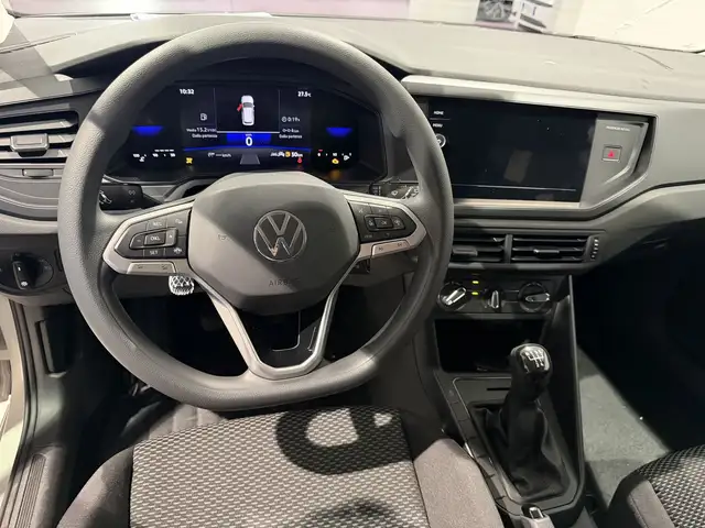 Volkswagen Polo view 11