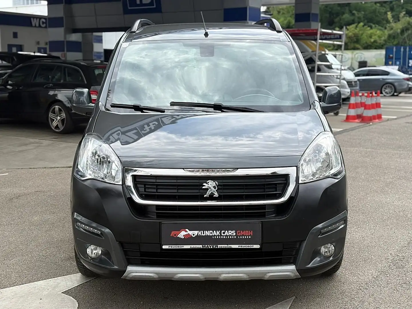 Peugeot Partner Tepee Outdoor 1,6 HDi 120 **PICKERL 10/2025** Grau - 2