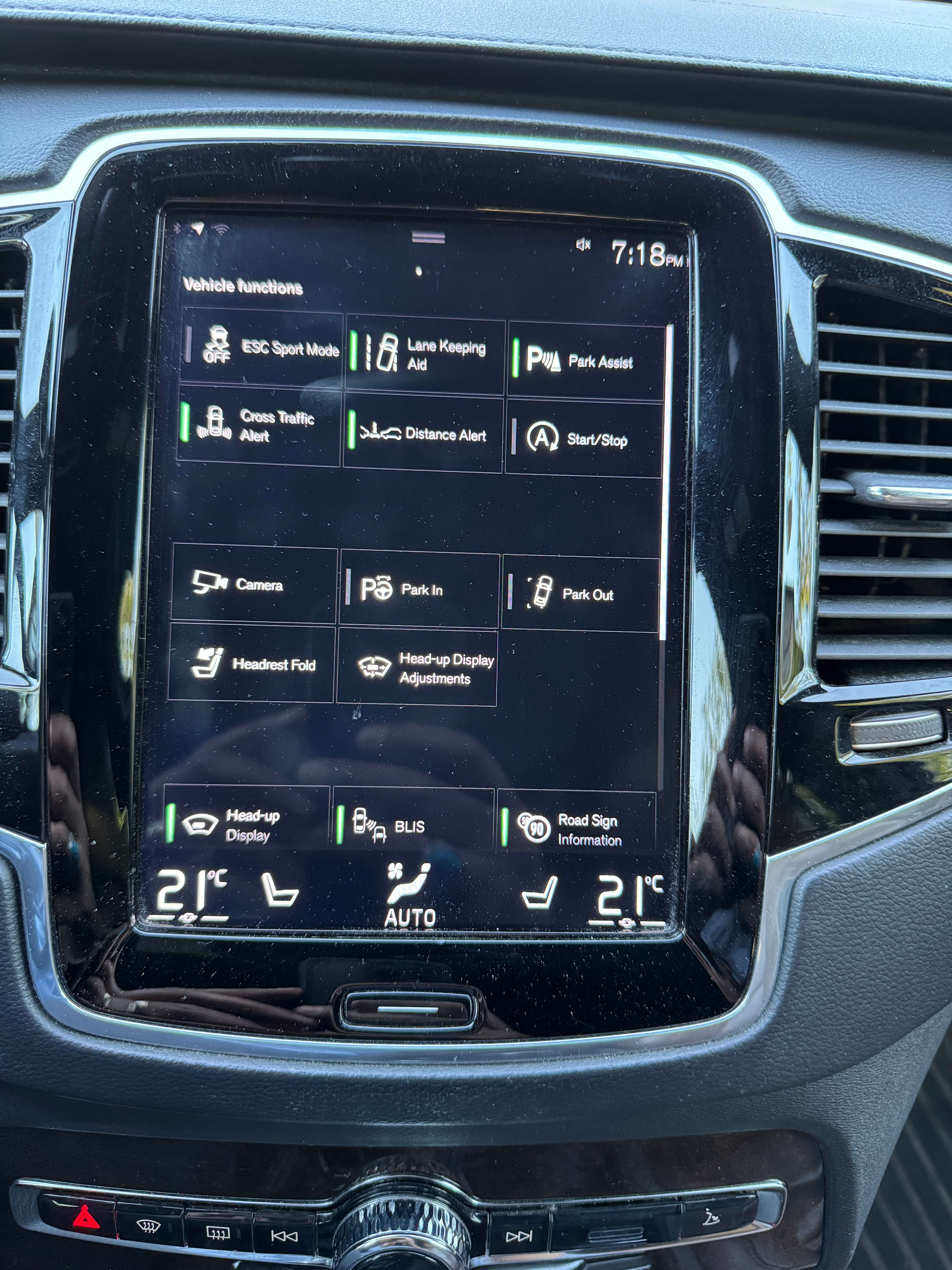 2019 Volvo XC90 Inscription / Fully Loaded / Massage Seats / A1 thumb 34
