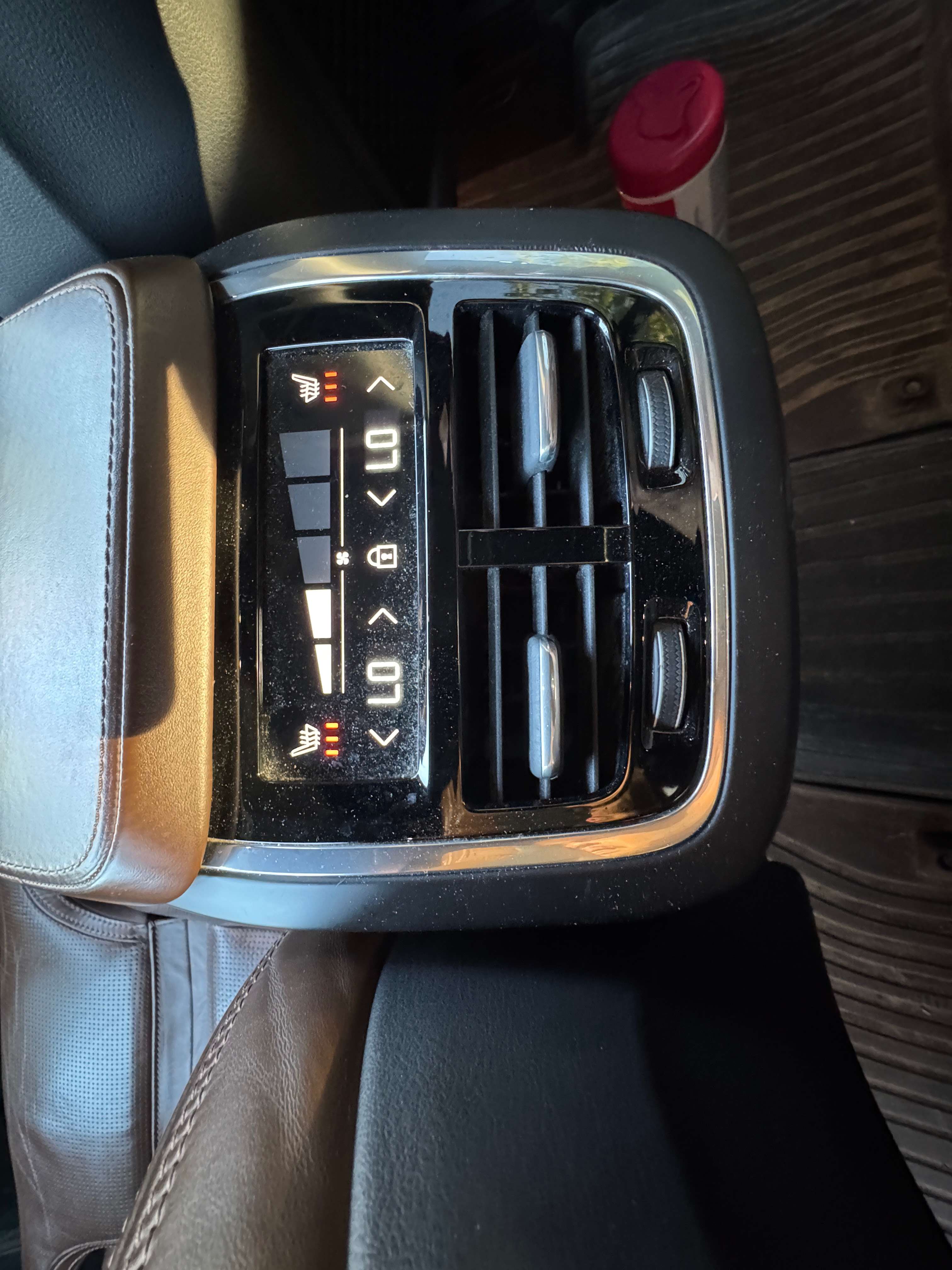2019 Volvo XC90 Inscription / Fully Loaded / Massage Seats / A1 thumb 33