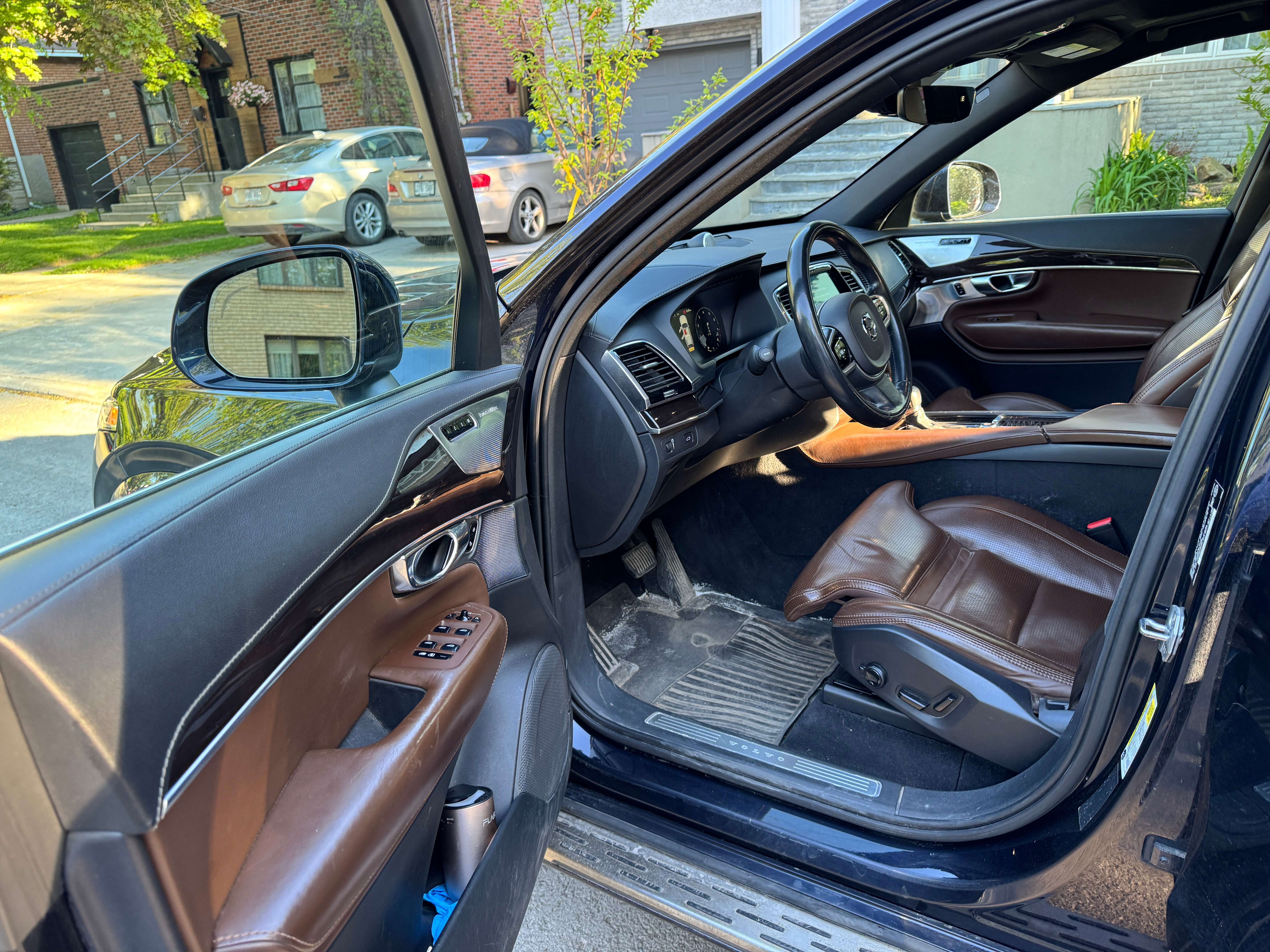 2019 Volvo XC90 Inscription / Fully Loaded / Massage Seats / A1 thumb 12