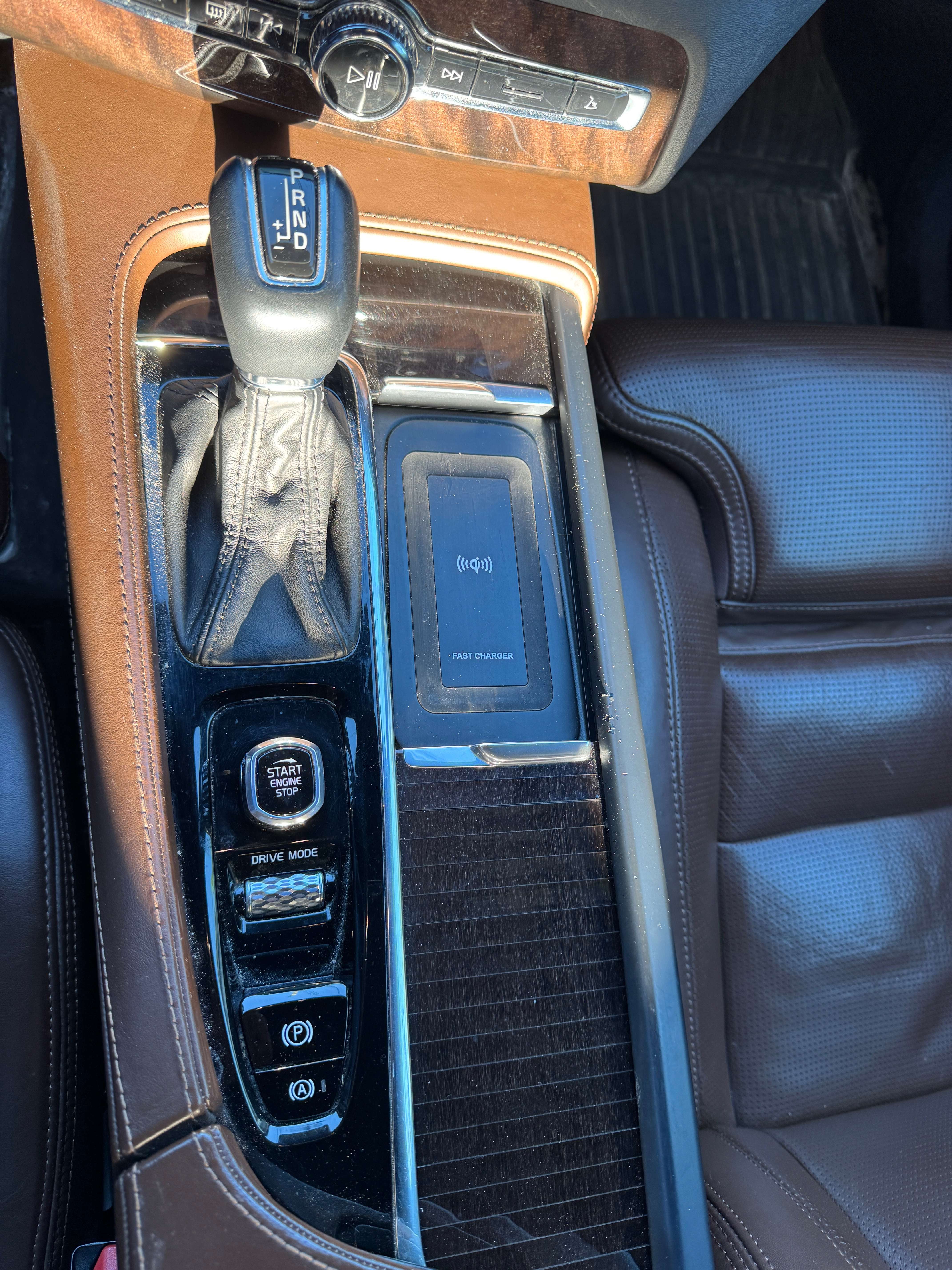 2019 Volvo XC90 Inscription / Fully Loaded / Massage Seats / A1 thumb 22
