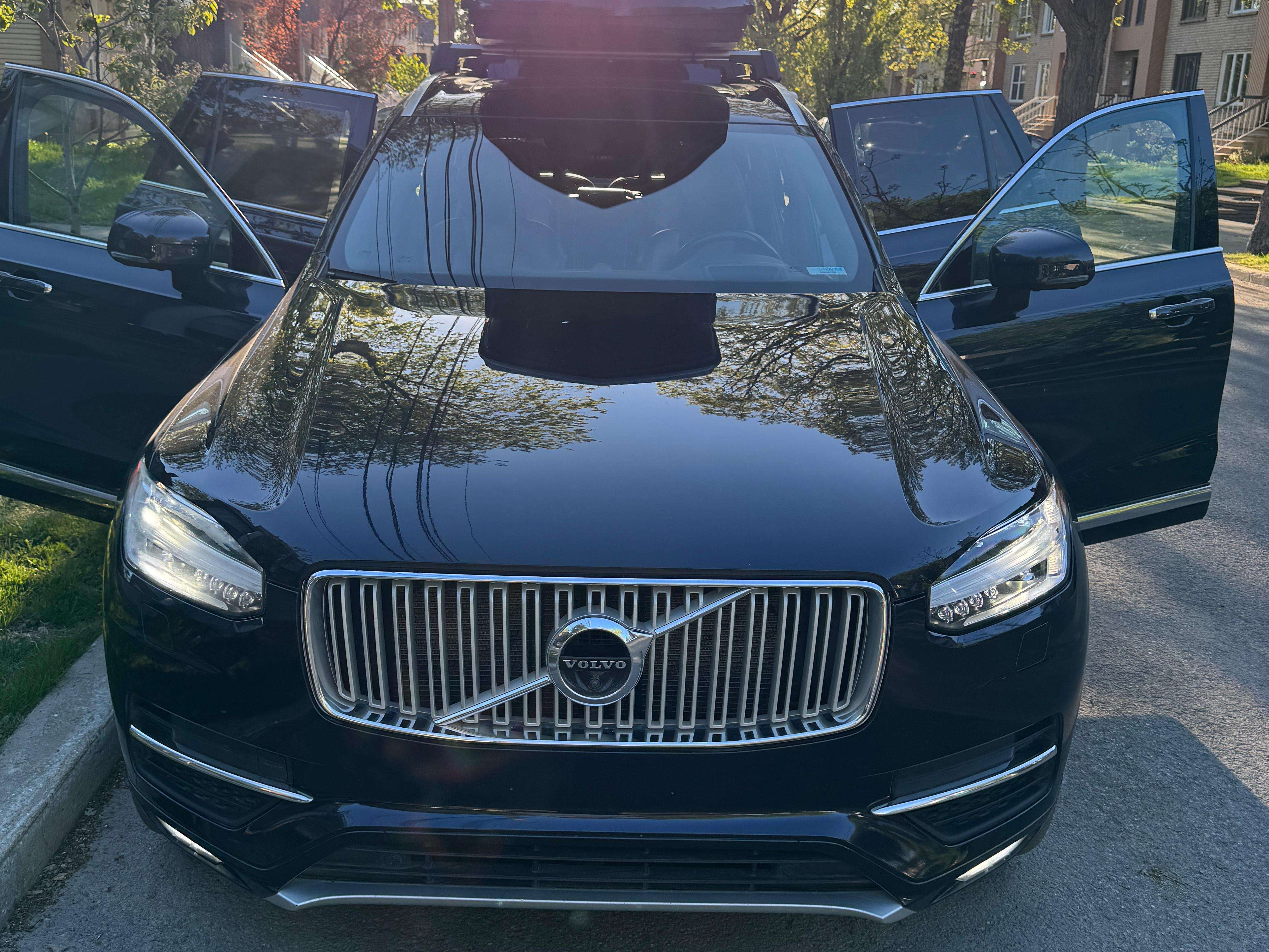 2019 Volvo XC90 Inscription / Fully Loaded / Massage Seats / A1 thumb 10