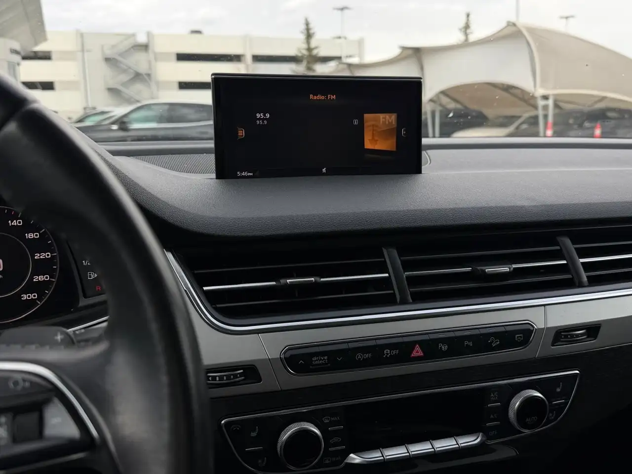 Audi Q7 снимка Audi Q7