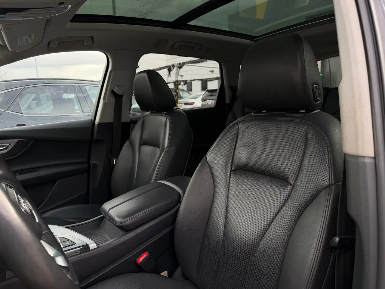 Audi Q7 снимка Audi Q7