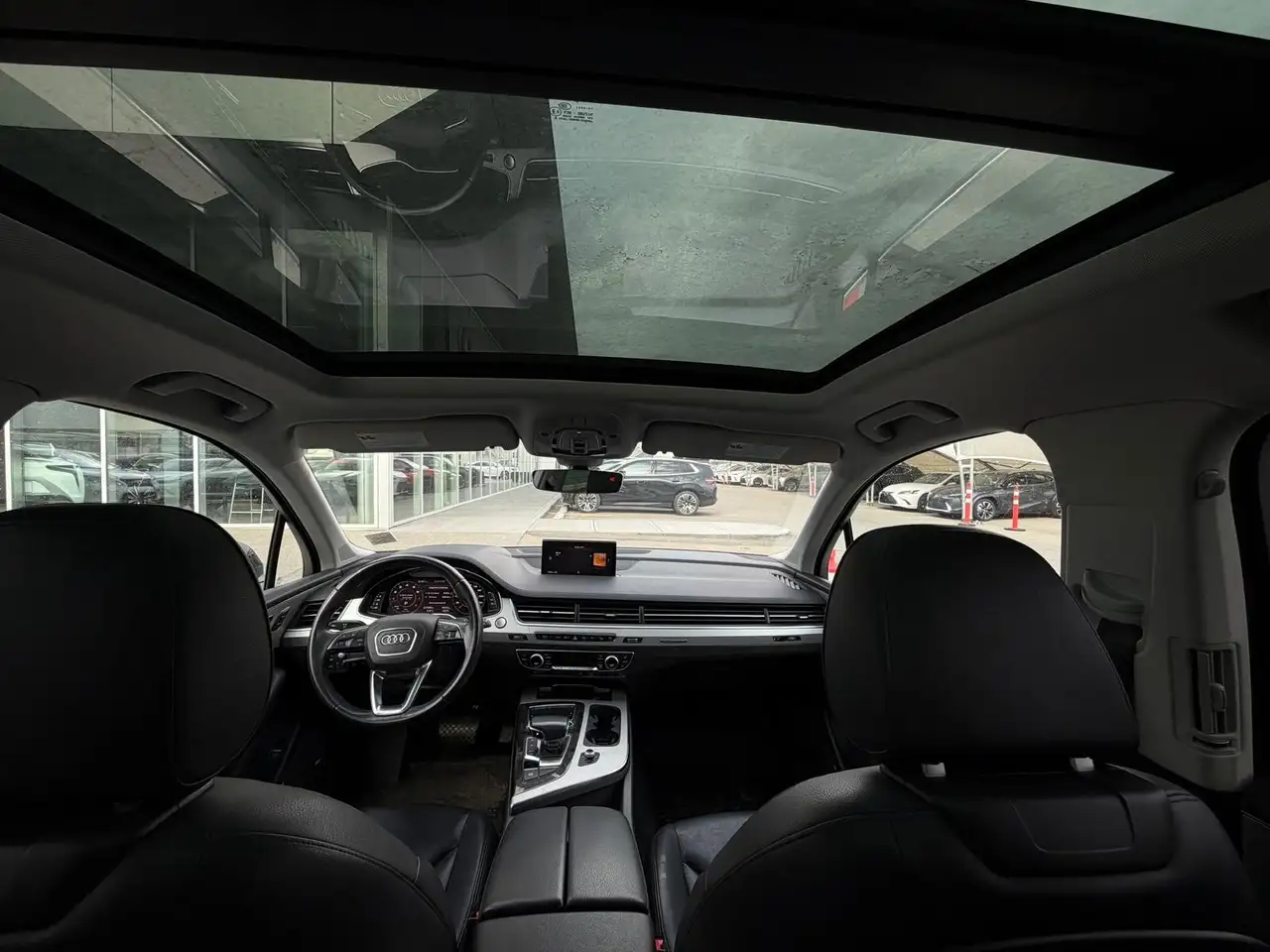 Audi Q7 снимка Audi Q7