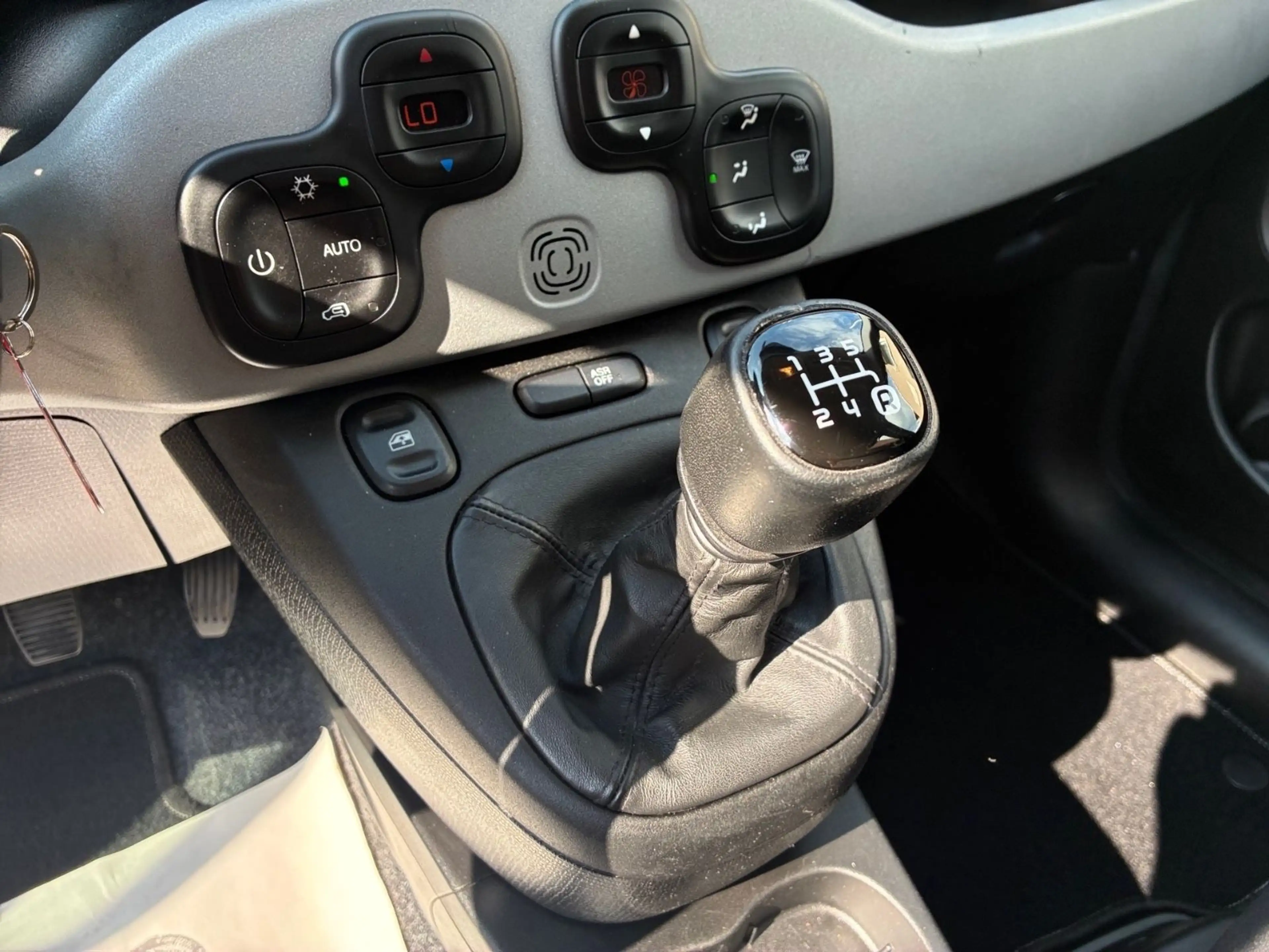 Fiat Panda City Cross 1.2 Klimaautomatik — photo 10