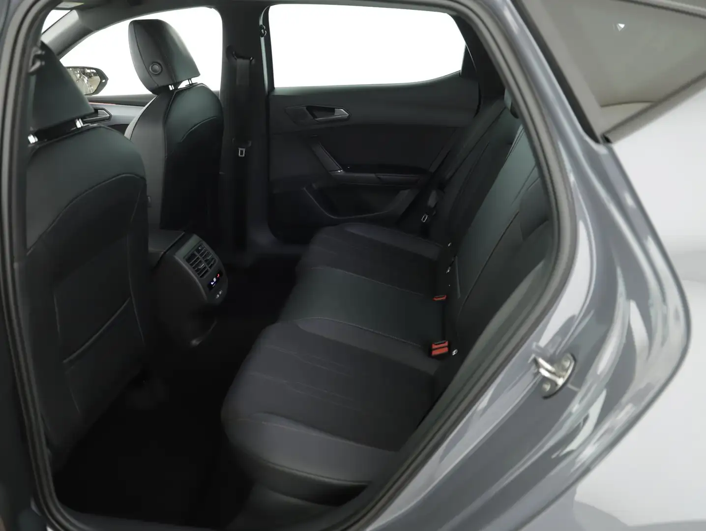 CUPRA Leon 1.5 TSI ACT Grau - 2