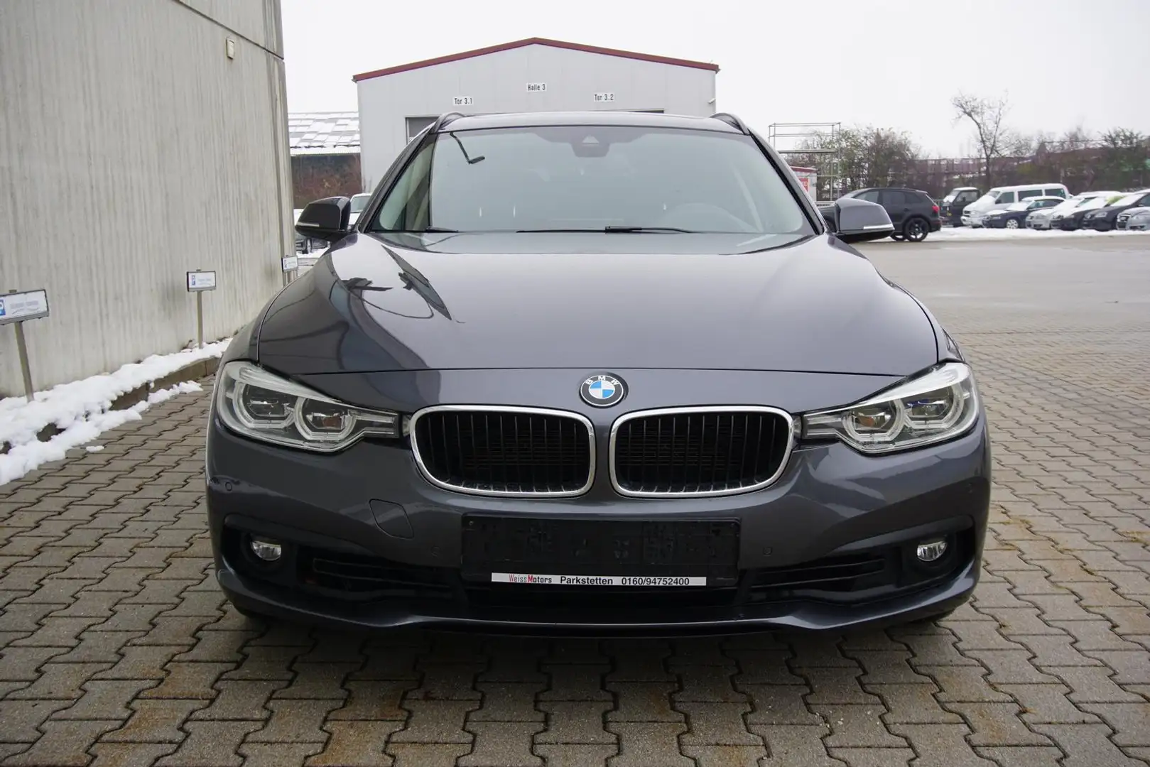 BMW 335 d xDrive Touring AHK Navi Voll-LED Pano PDC Szürke - 2