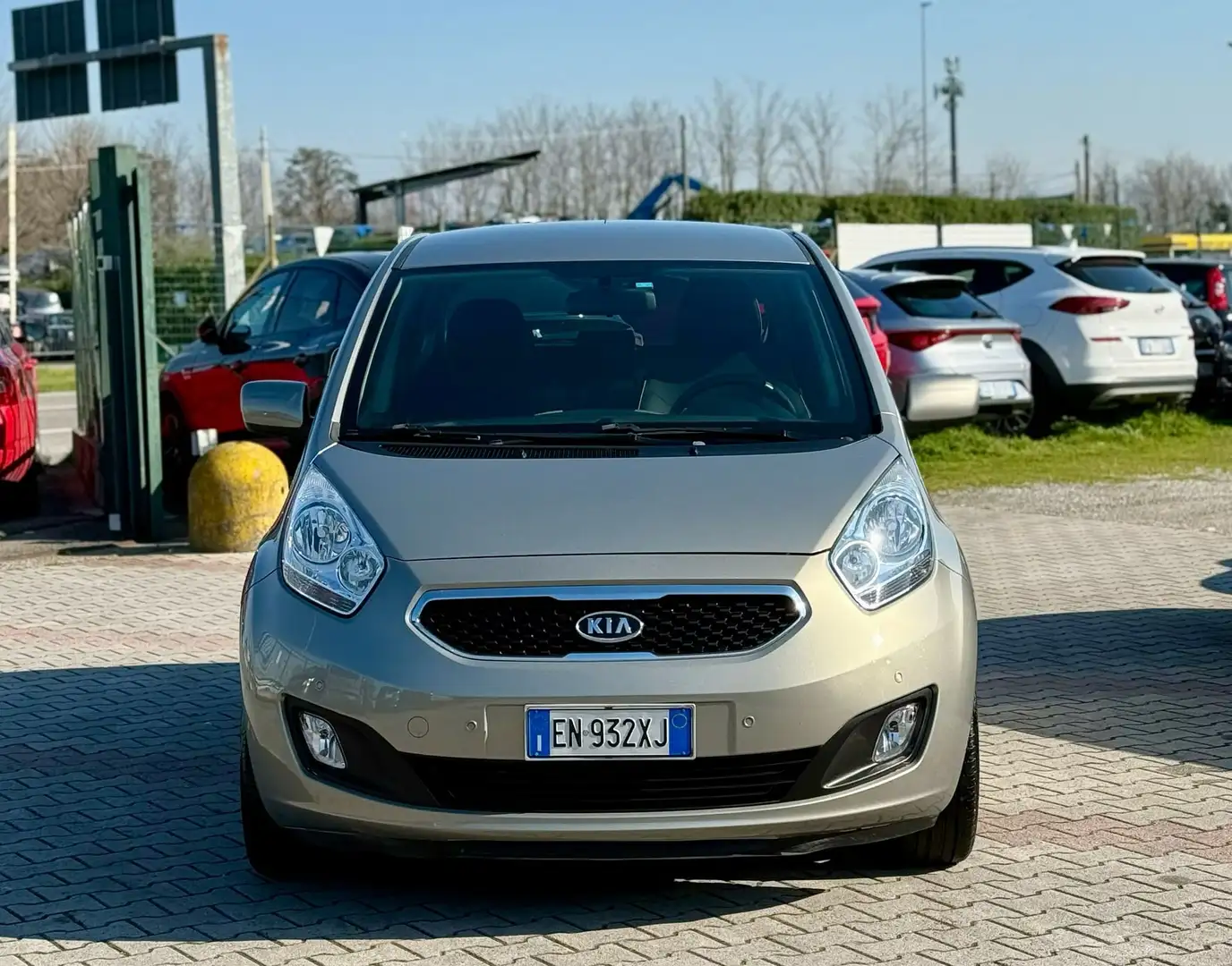 Kia Venga 1.4 cvvt Fullsky Gris - 2