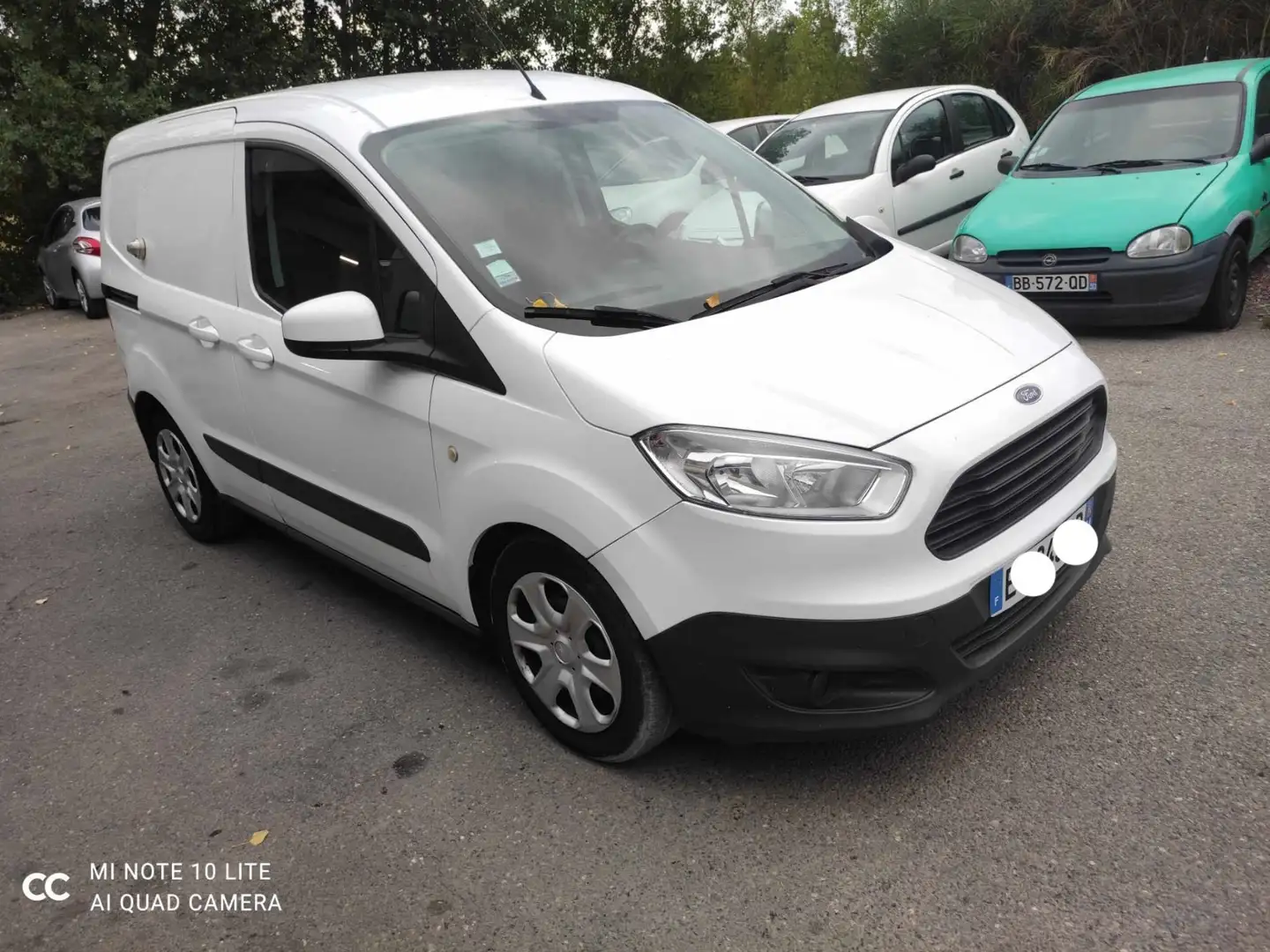Ford Transit Courier Blanc - 1