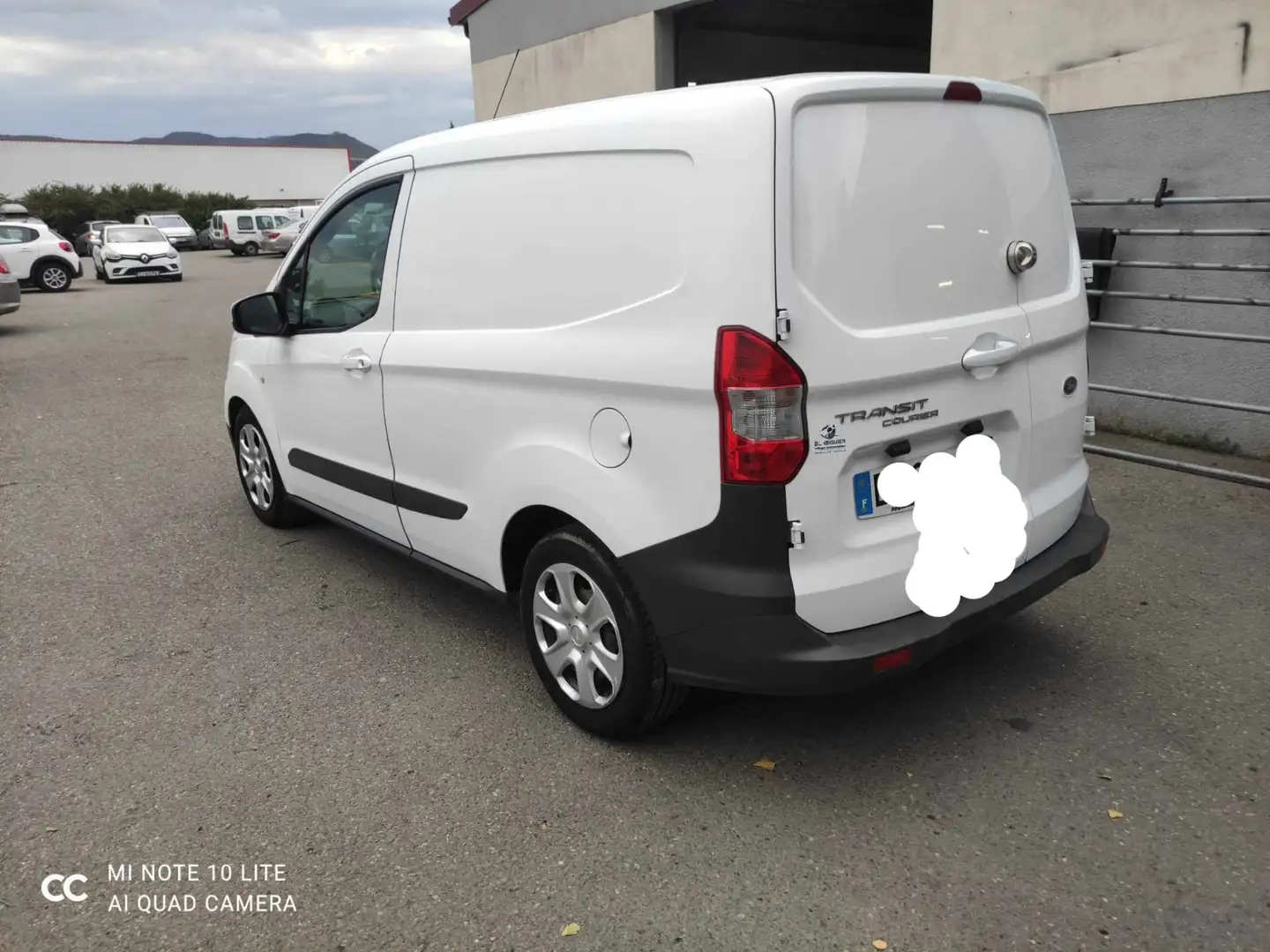 Ford Transit Courier Blanc - 2